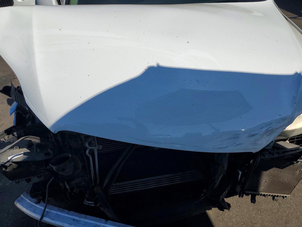 2014 Audi Q7 Premium Plus White vin: WA1LGAFE7ED013582