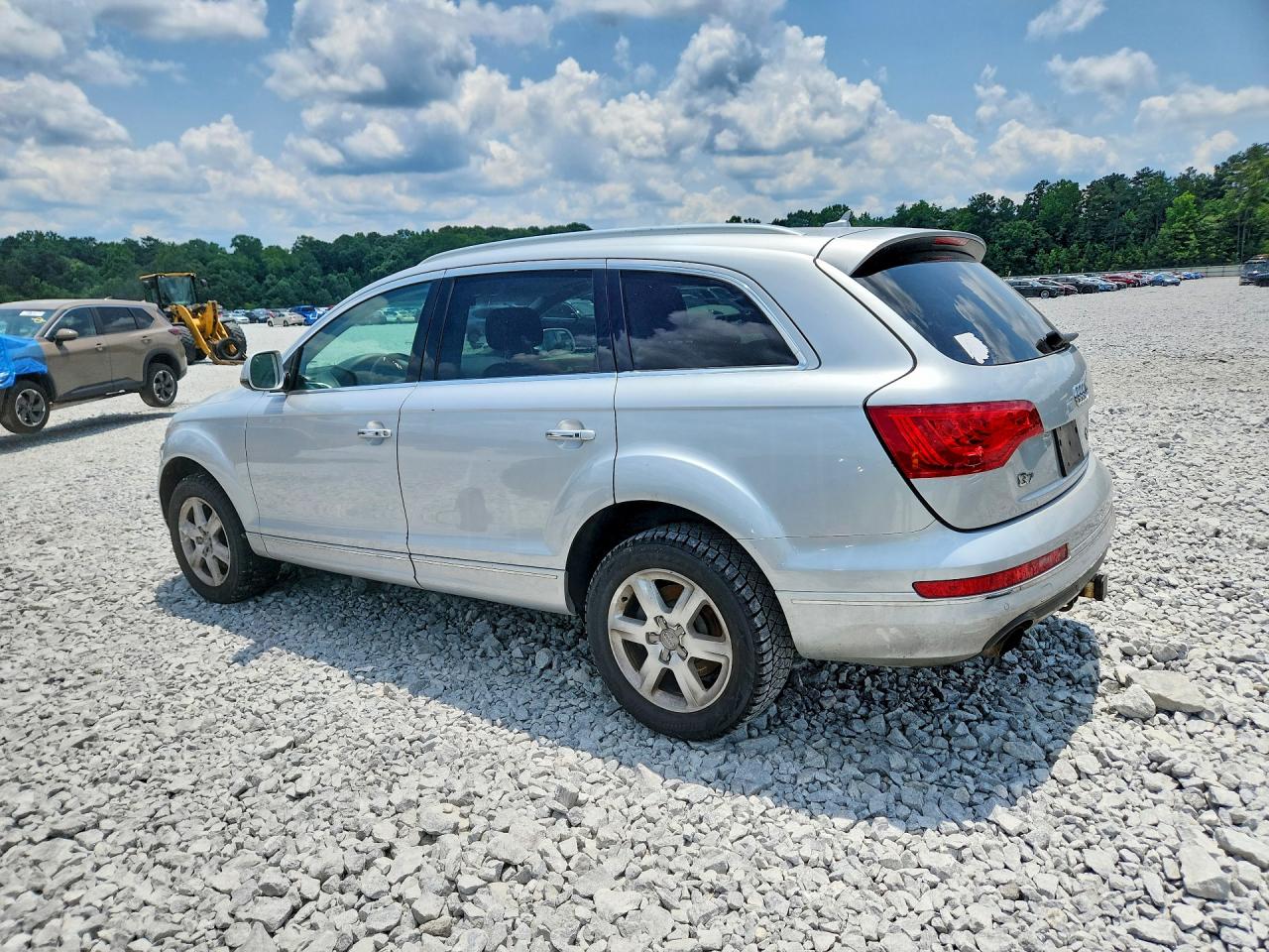 2015 Audi Q7 Premium Plus Silver vin: WA1LGAFE7FD000882