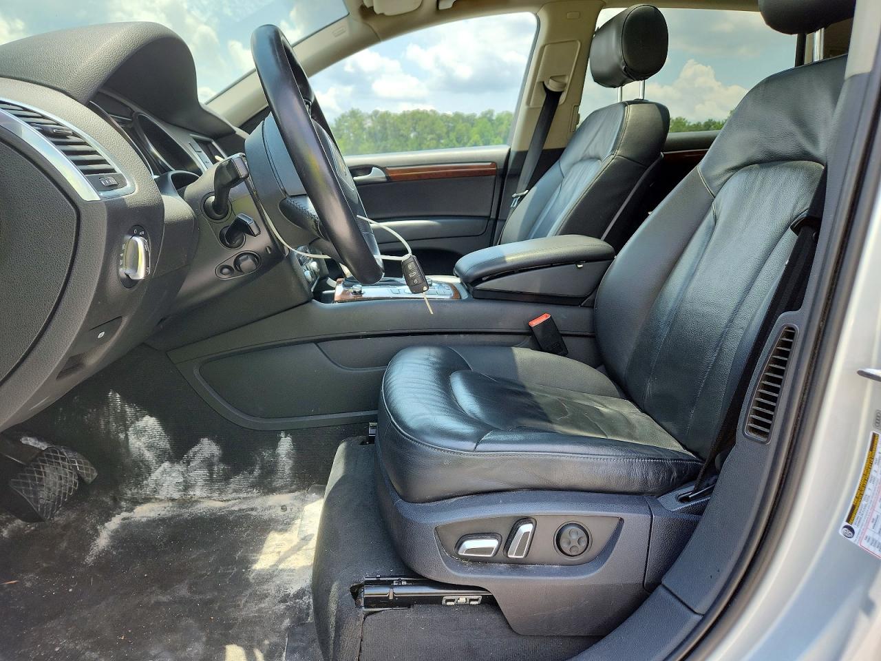 2015 Audi Q7 Premium Plus Silver vin: WA1LGAFE7FD000882