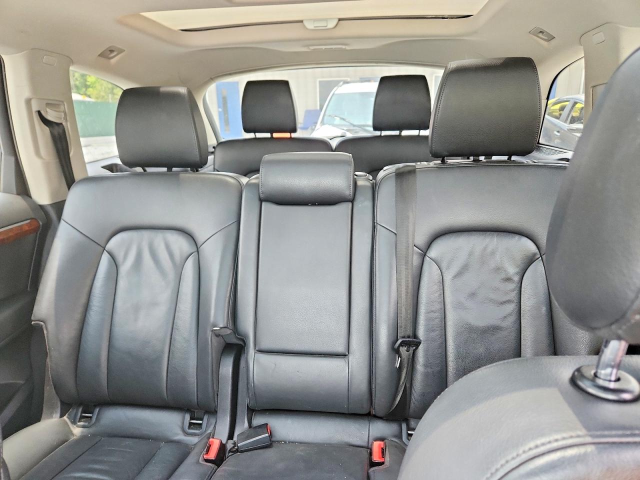 2015 Audi Q7 Premium Plus Silver vin: WA1LGAFE7FD000882