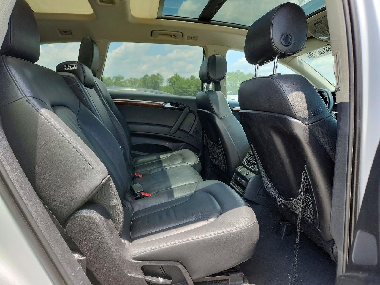 2015 Audi Q7 Premium Plus Silver vin: WA1LGAFE7FD000882