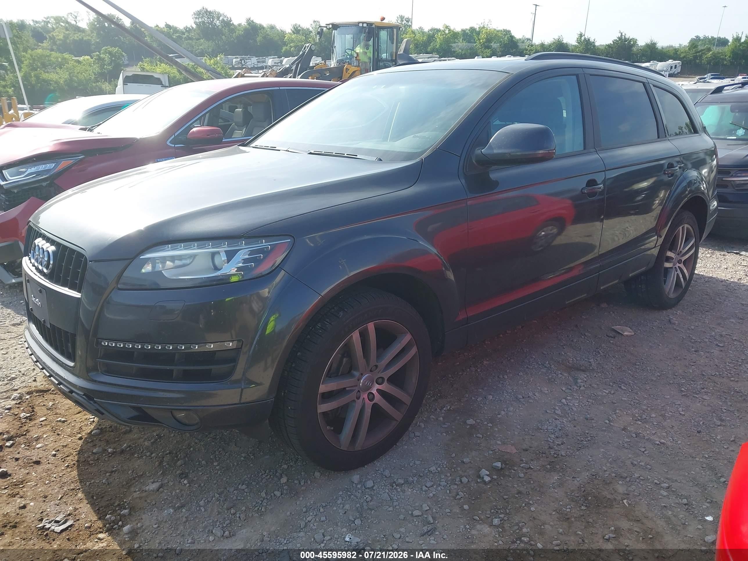 2015 Audi Q7 3.0t Premium Gray vin: WA1LGAFE7FD007931