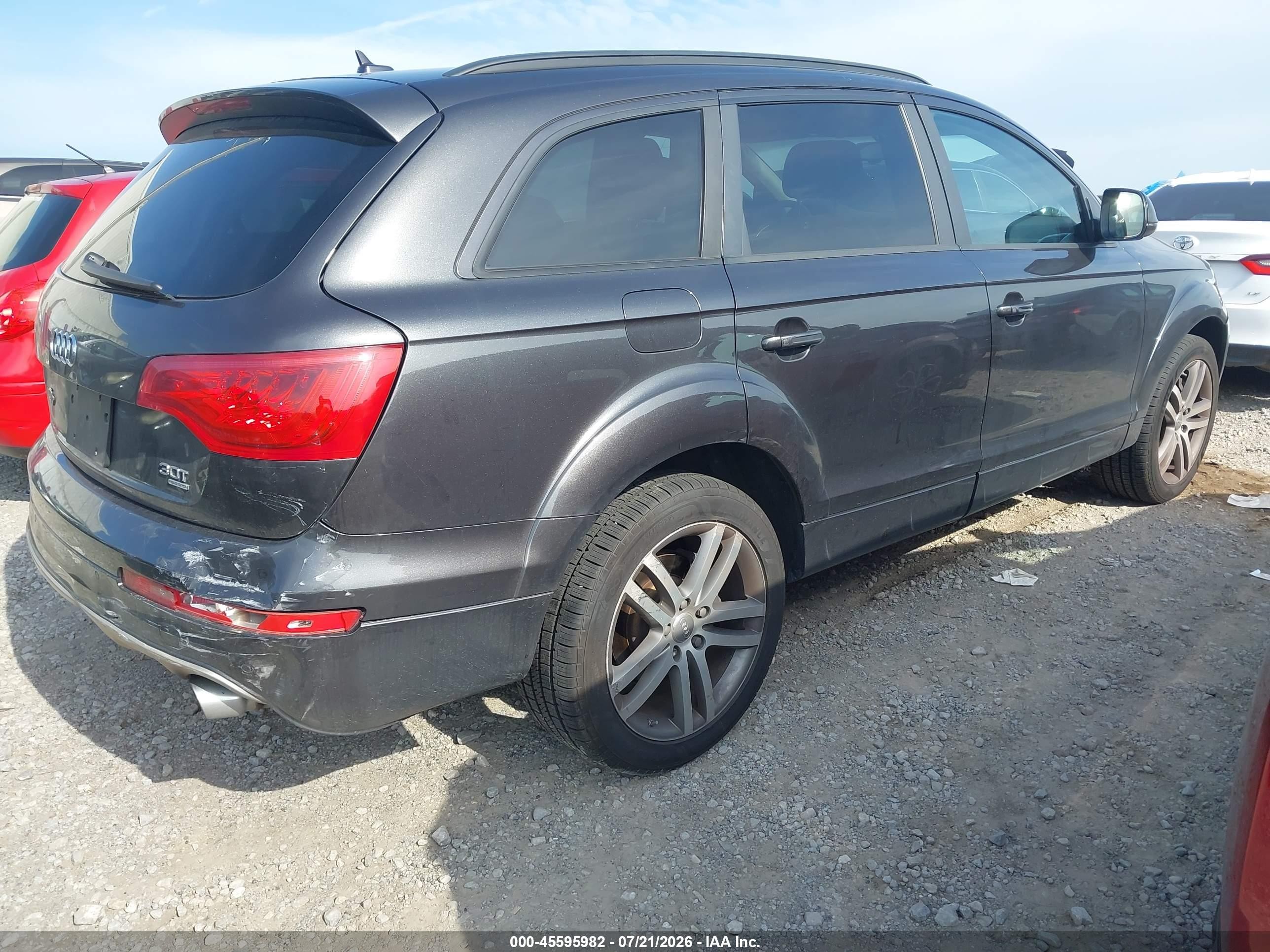 2015 Audi Q7 3.0t Premium Gray vin: WA1LGAFE7FD007931