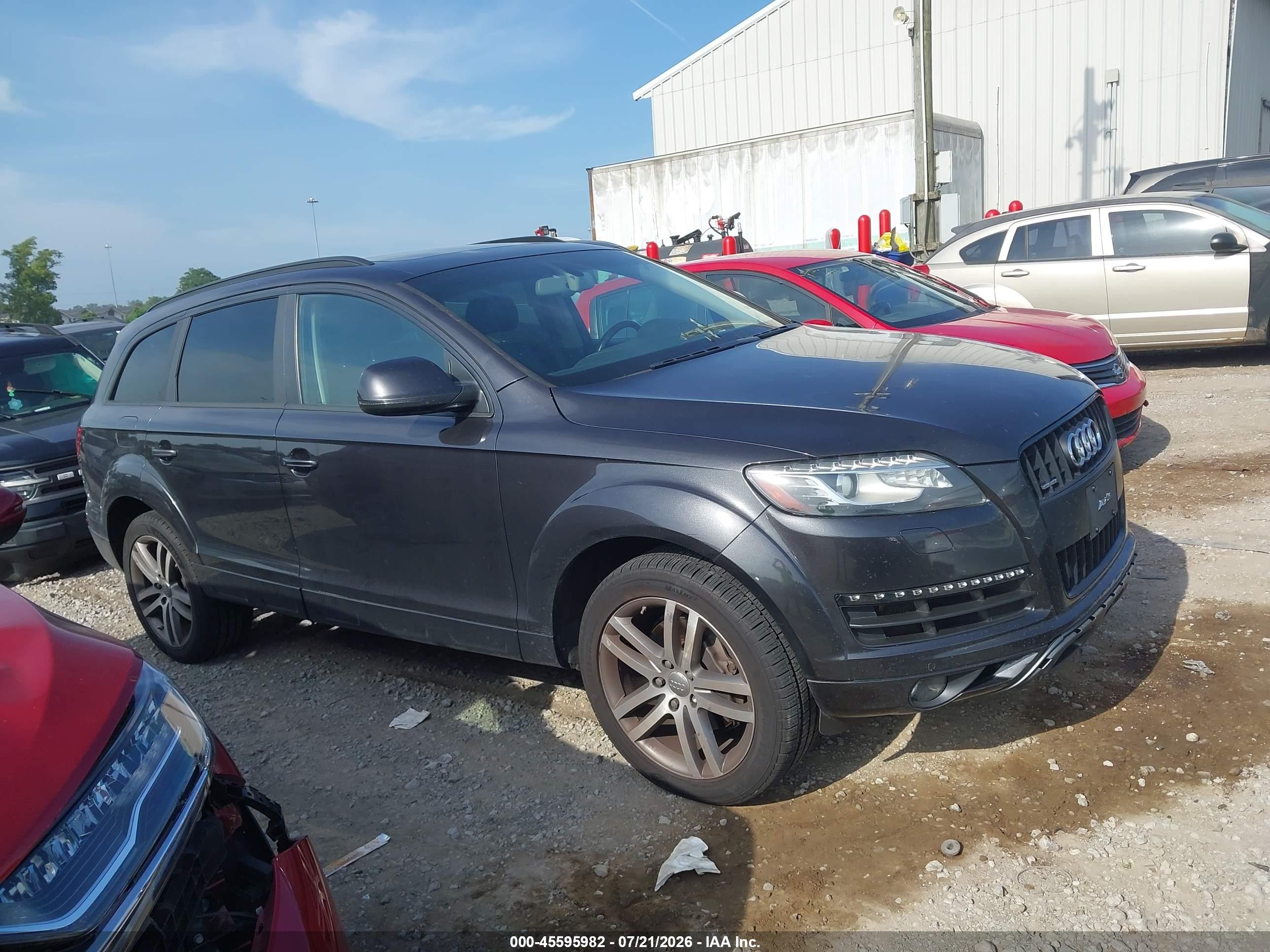 2015 Audi Q7 3.0t Premium Gray vin: WA1LGAFE7FD007931