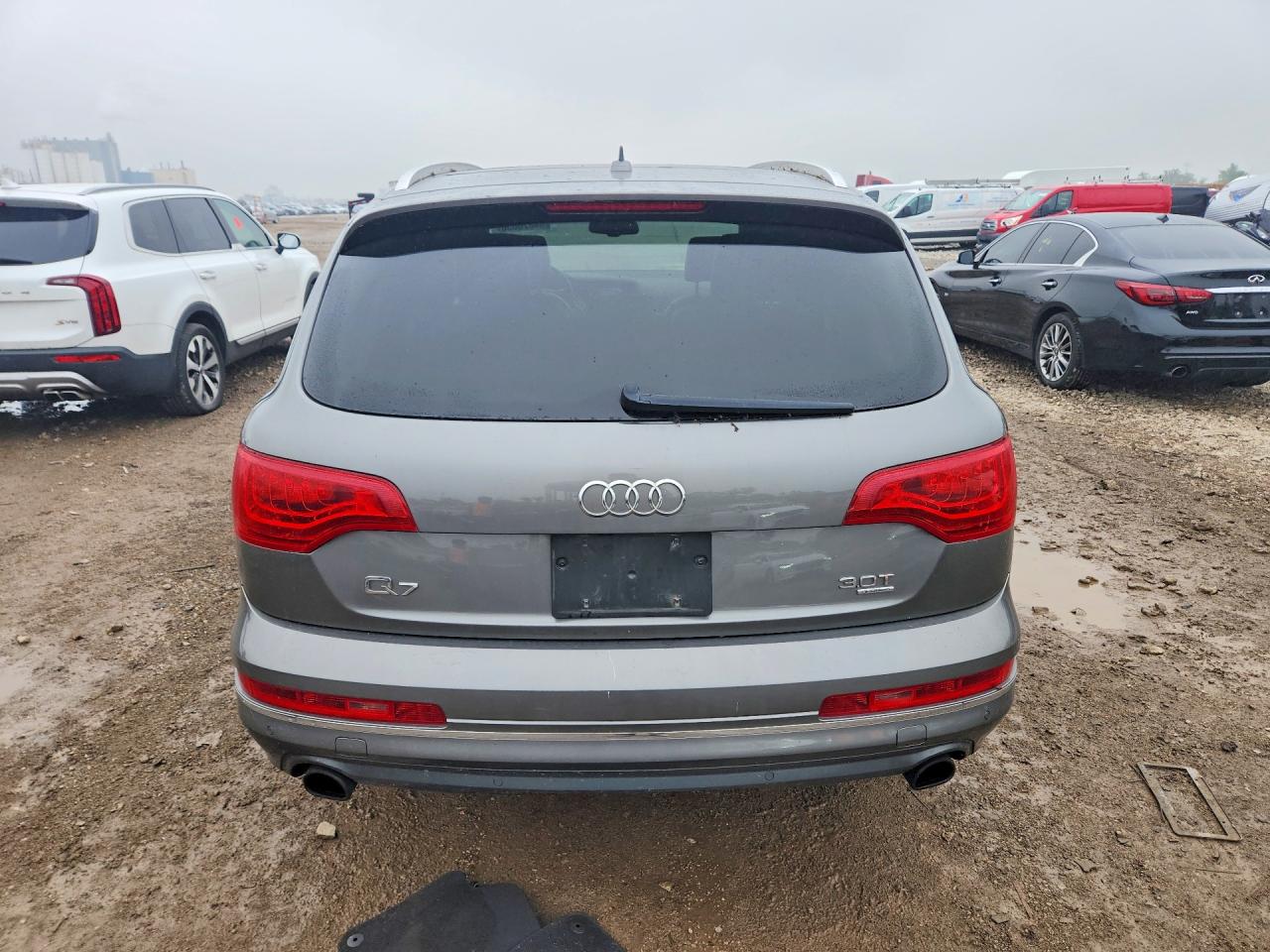 2015 Audi Q7 Premium Plus Серый vin: WA1LGAFE7FD012904