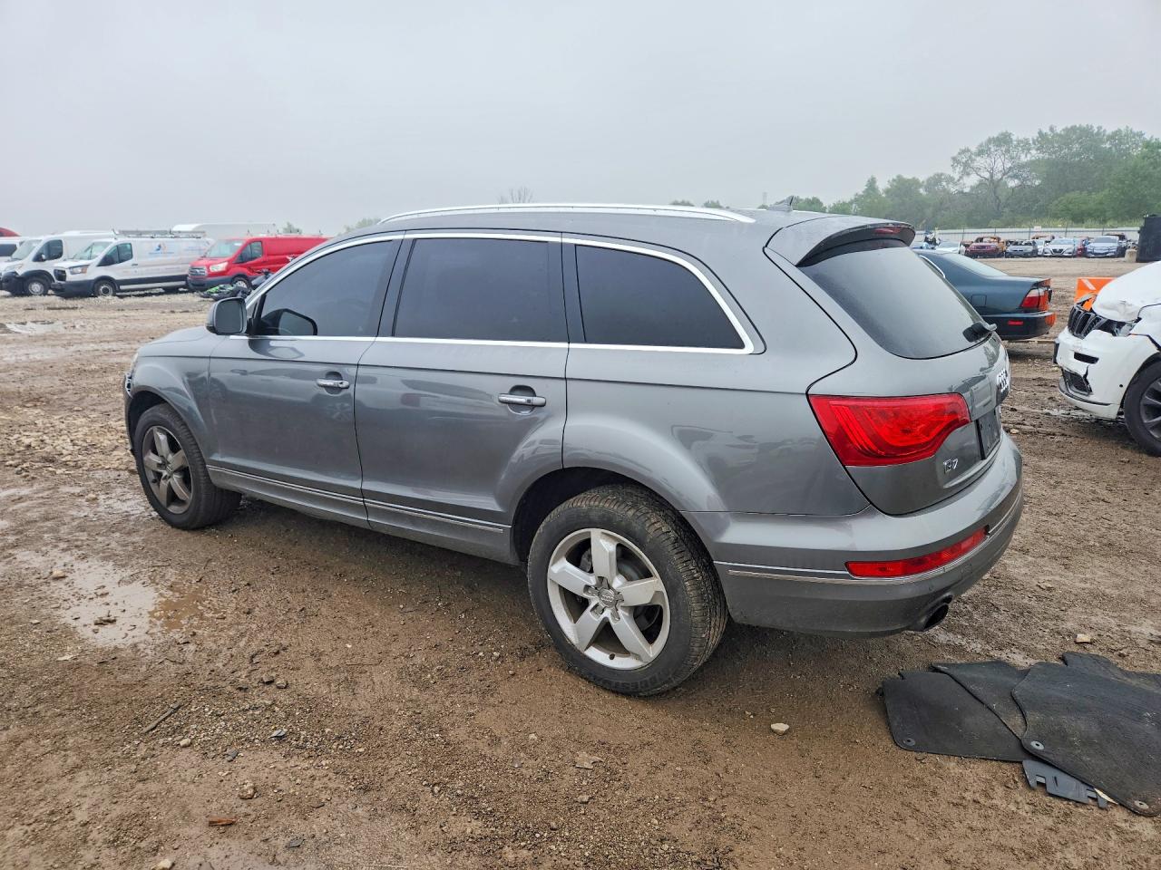 2015 Audi Q7 Premium Plus Серый vin: WA1LGAFE7FD012904