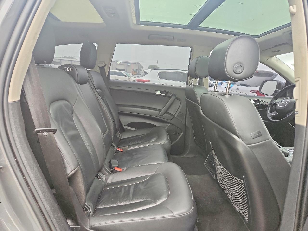 2015 Audi Q7 Premium Plus Серый vin: WA1LGAFE7FD012904