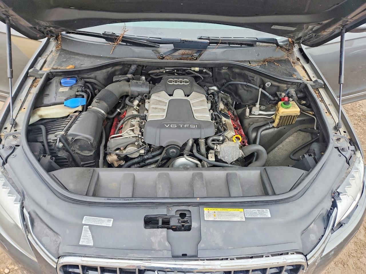2015 Audi Q7 Premium Plus Серый vin: WA1LGAFE7FD012904