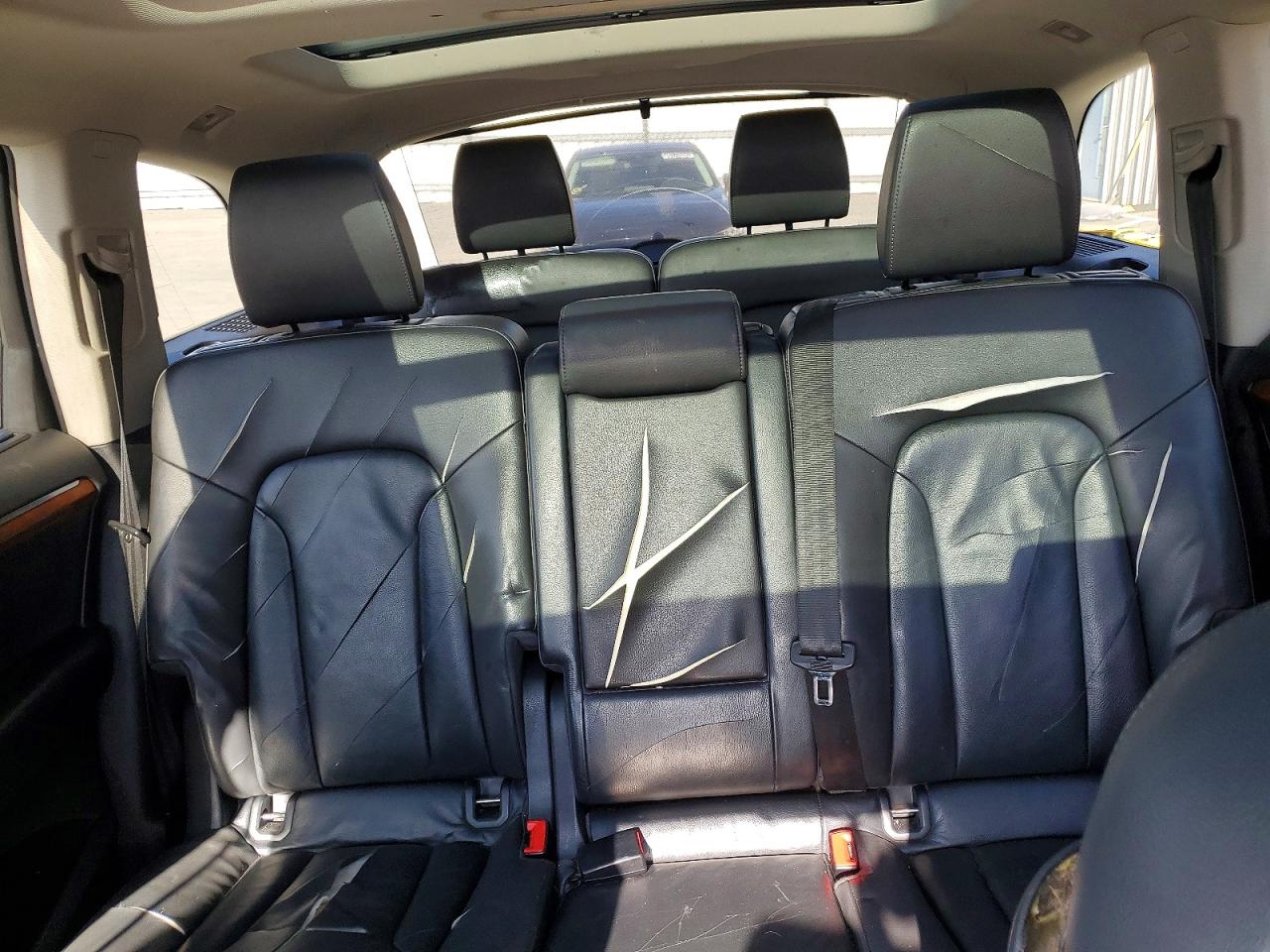 2015 Audi Q7 Premium Plus Gray vin: WA1LGAFE7FD022476