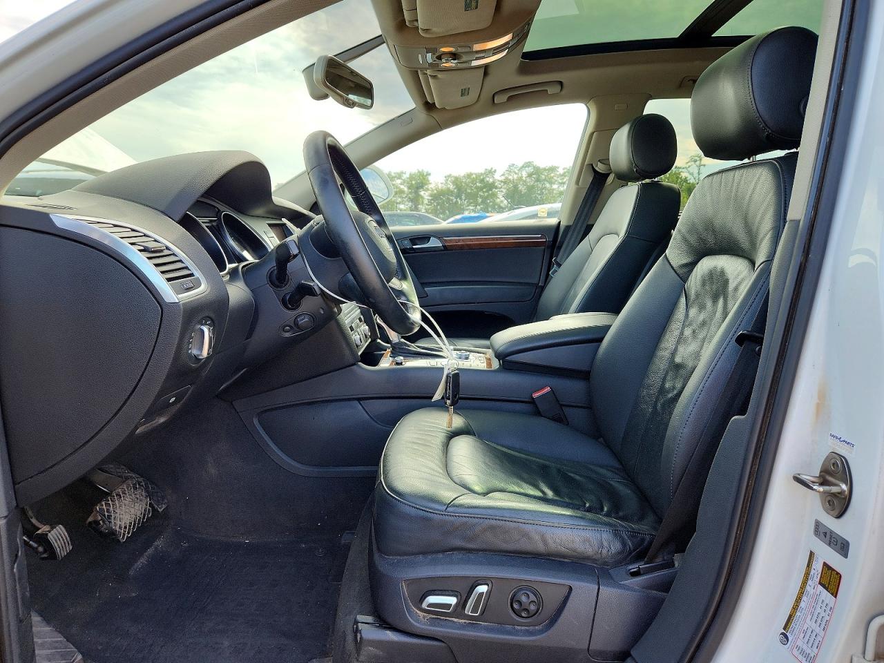 2015 Audi Q7 Premium Plus White vin: WA1LGAFE7FD025376