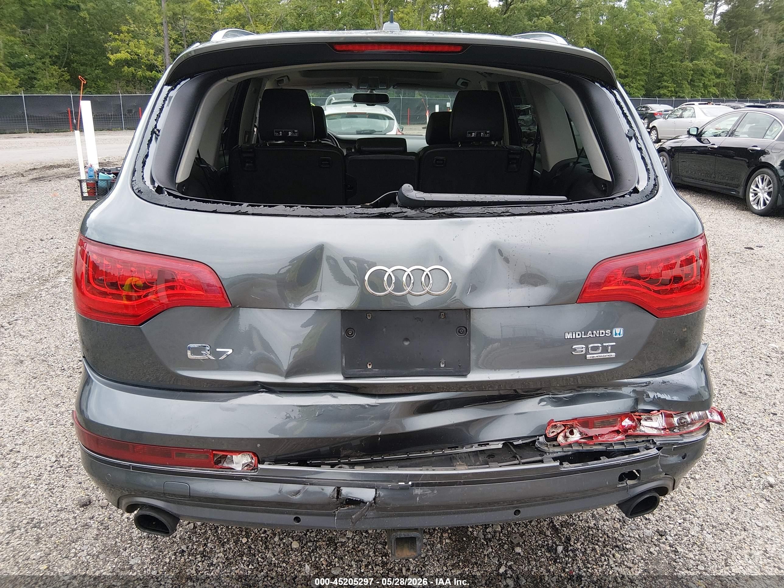 2015 Audi Q7 3.0t Premium Серый vin: WA1LGAFE7FD027791