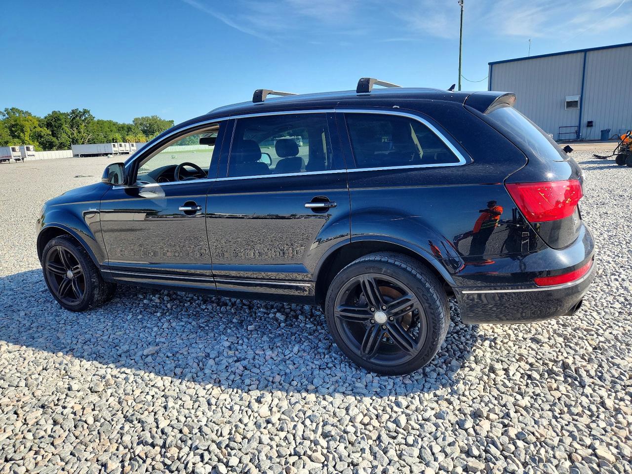 2015 Audi Q7 Premium Plus Черный vin: WA1LGAFE7FD033185