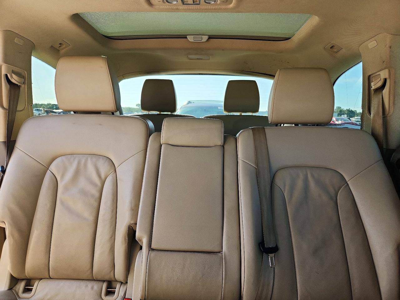 2015 Audi Q7 Premium Plus Черный vin: WA1LGAFE7FD033185