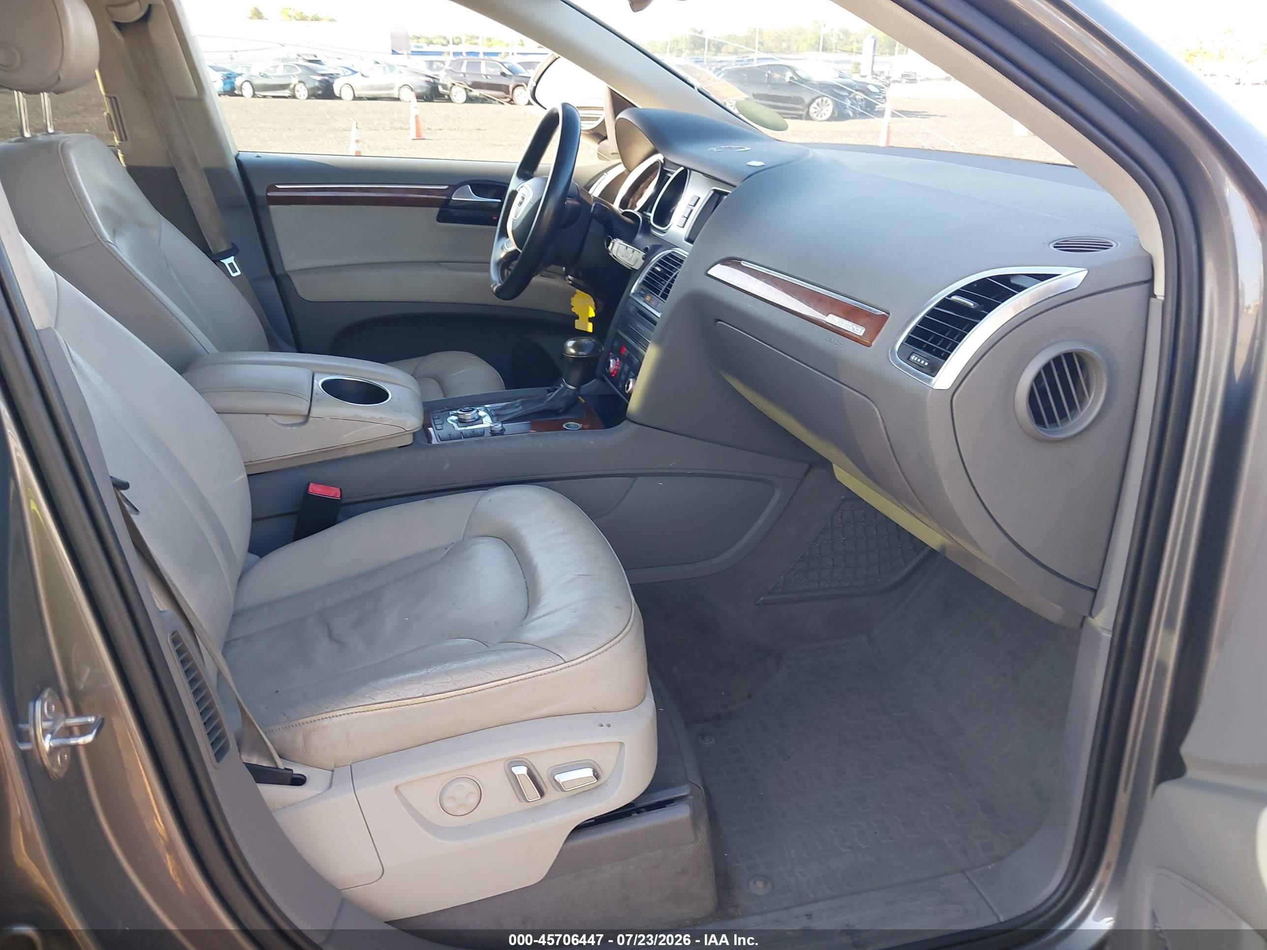 2012 Audi Q7 3.0t Premium Gray vin: WA1LGAFE8CD003902