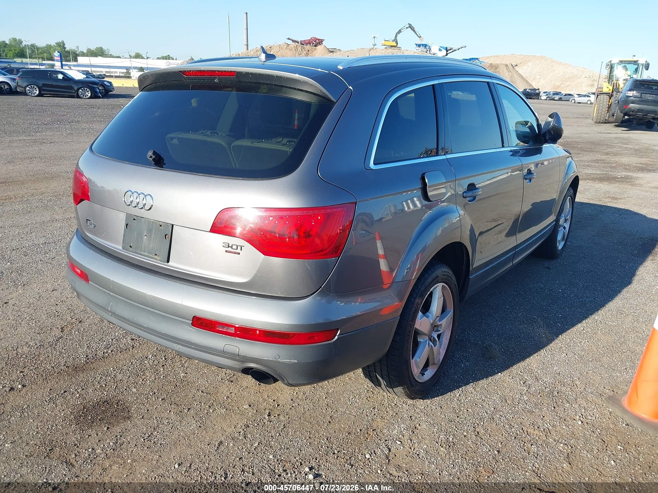2012 Audi Q7 3.0t Premium Gray vin: WA1LGAFE8CD003902
