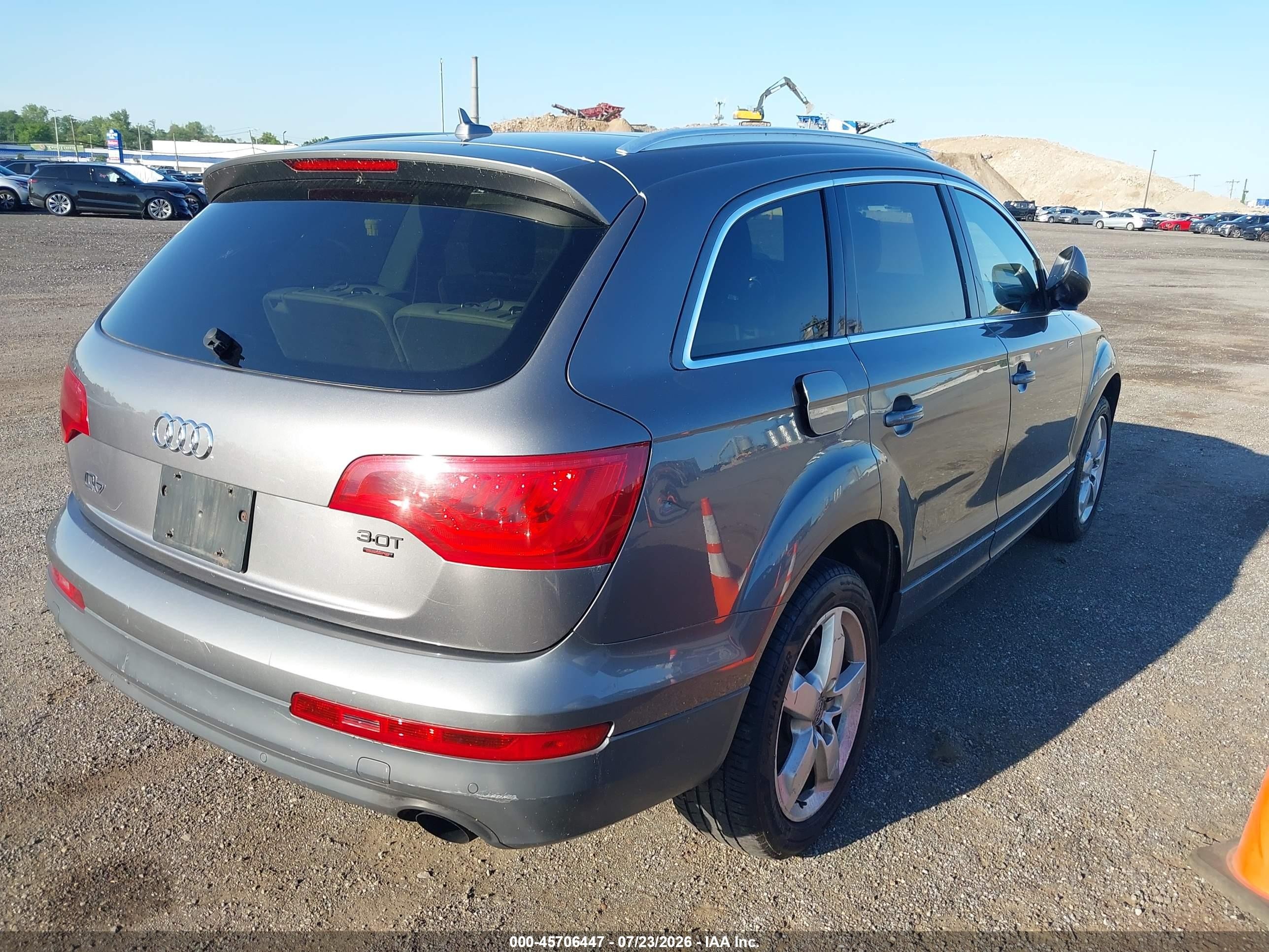 2012 Audi Q7 3.0t Premium Gray vin: WA1LGAFE8CD003902