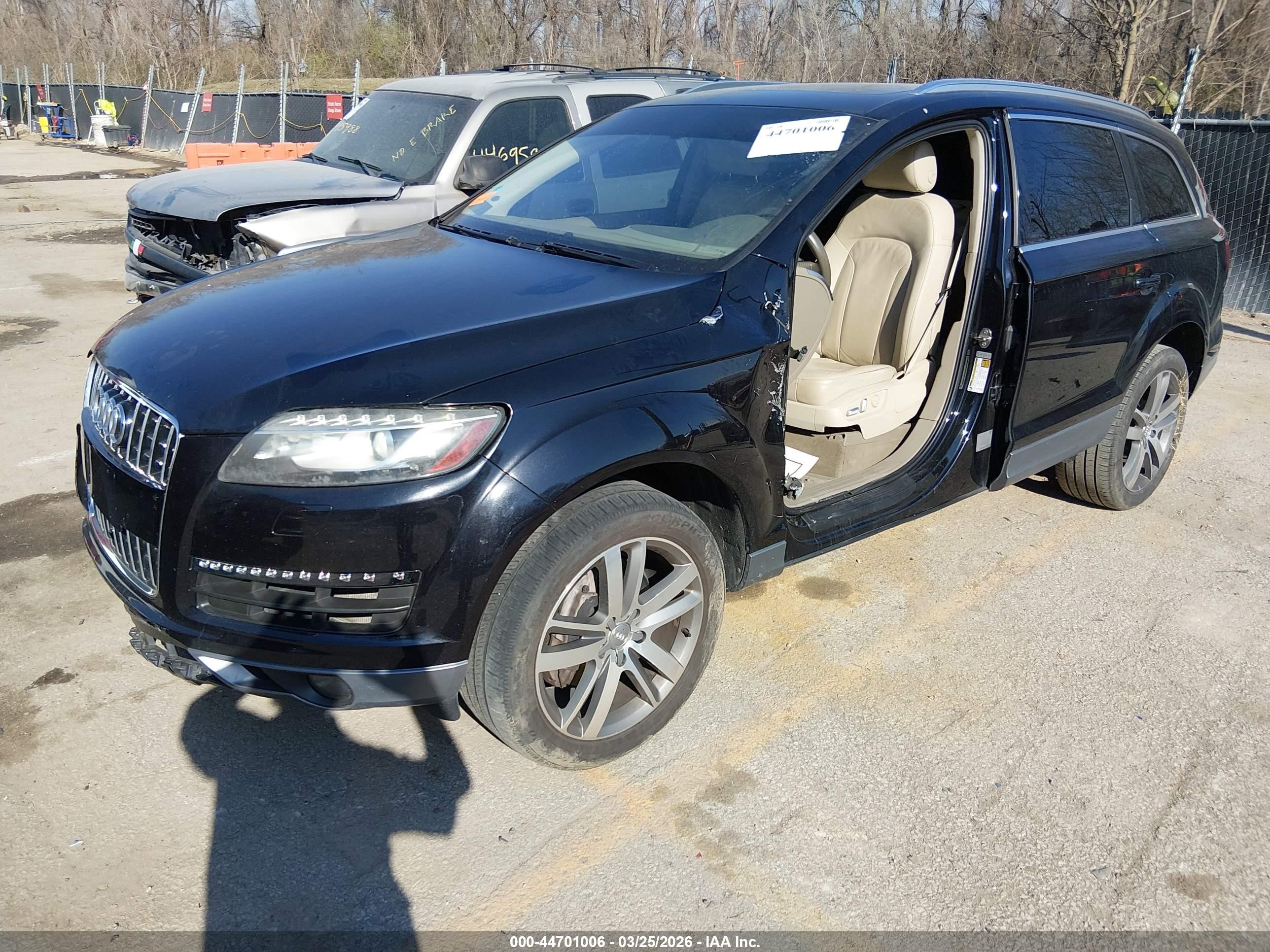 2013 Audi Q7 3.0t Premium Черный vin: WA1LGAFE8DD014450