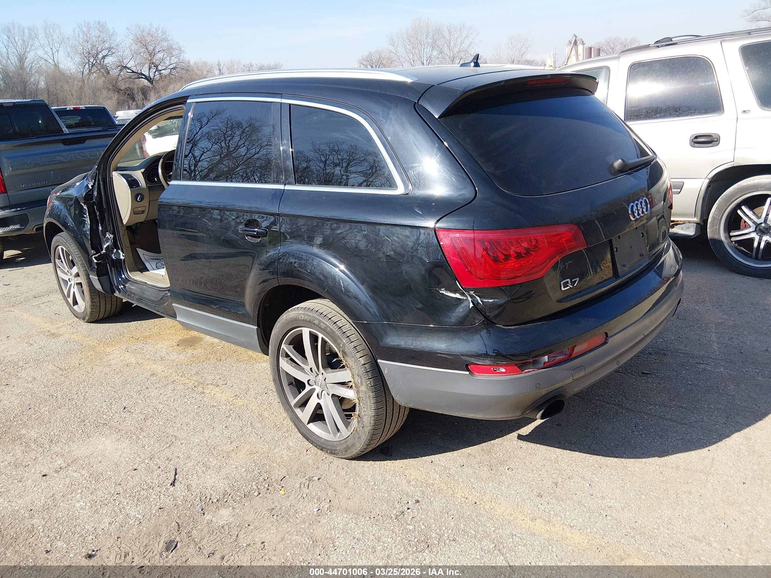 2013 Audi Q7 3.0t Premium Черный vin: WA1LGAFE8DD014450