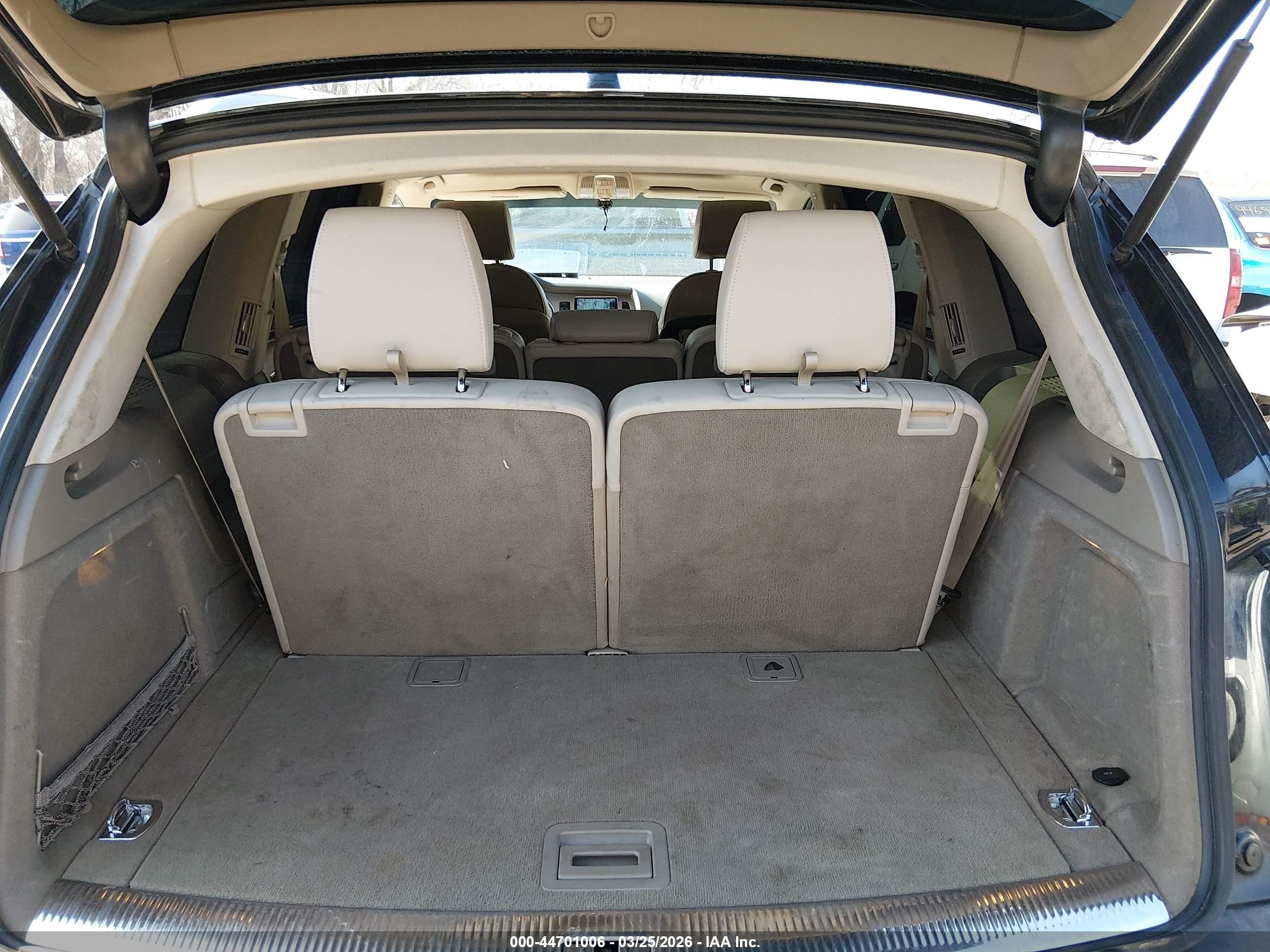 2013 Audi Q7 3.0t Premium Черный vin: WA1LGAFE8DD014450