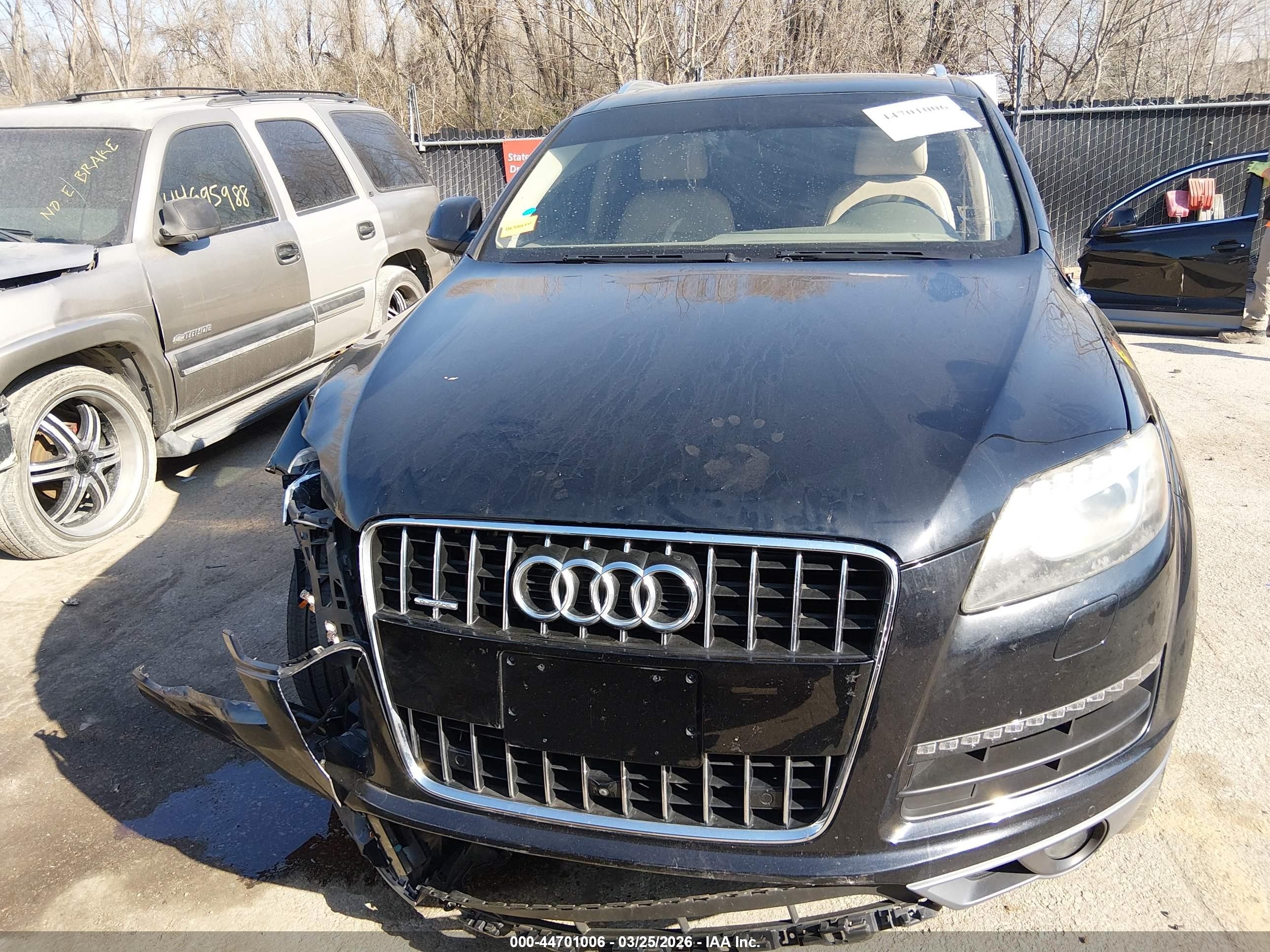 2013 Audi Q7 3.0t Premium Черный vin: WA1LGAFE8DD014450