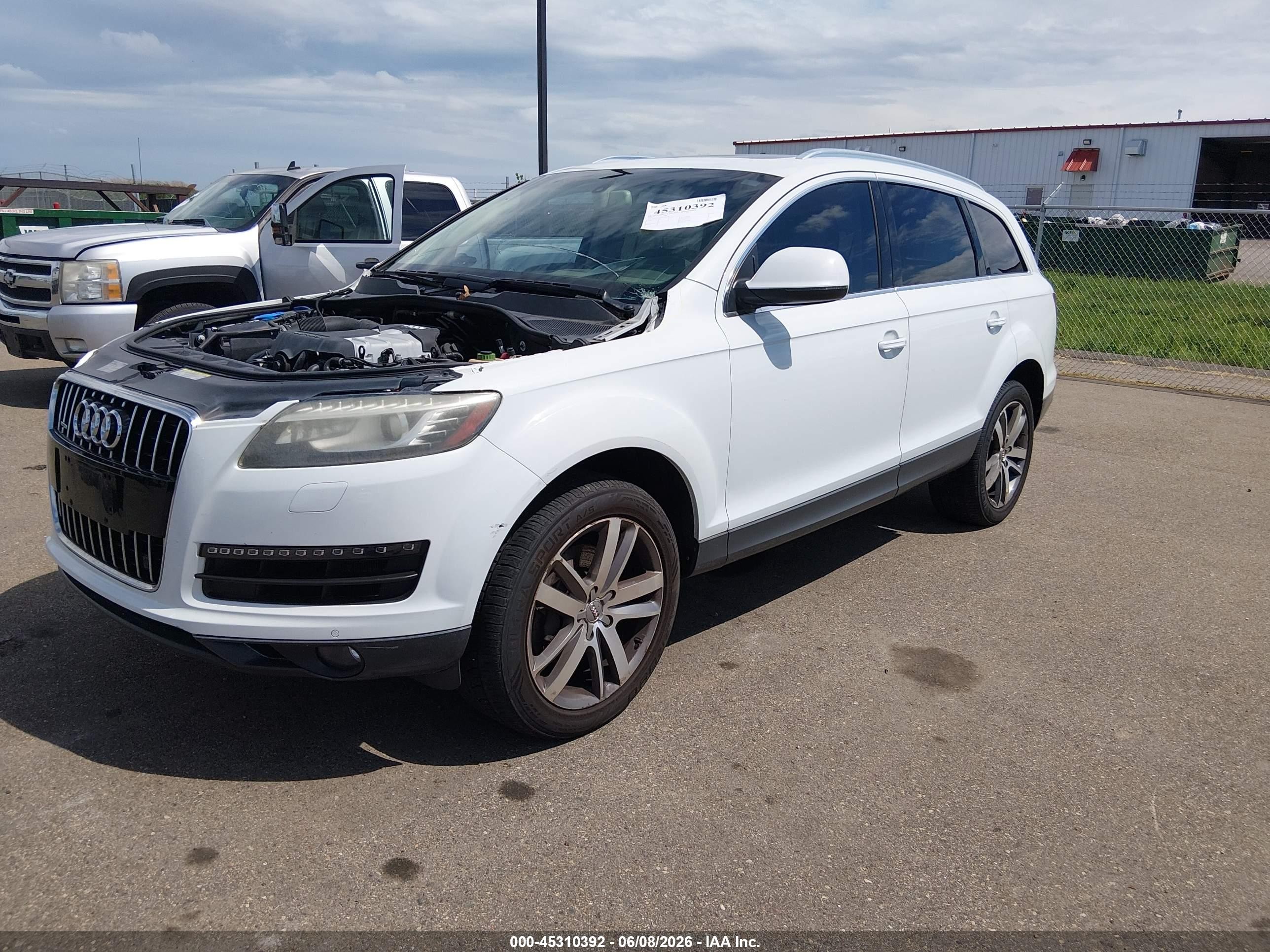 2014 Audi Q7 3.0t Premium White vin: WA1LGAFE8ED006933