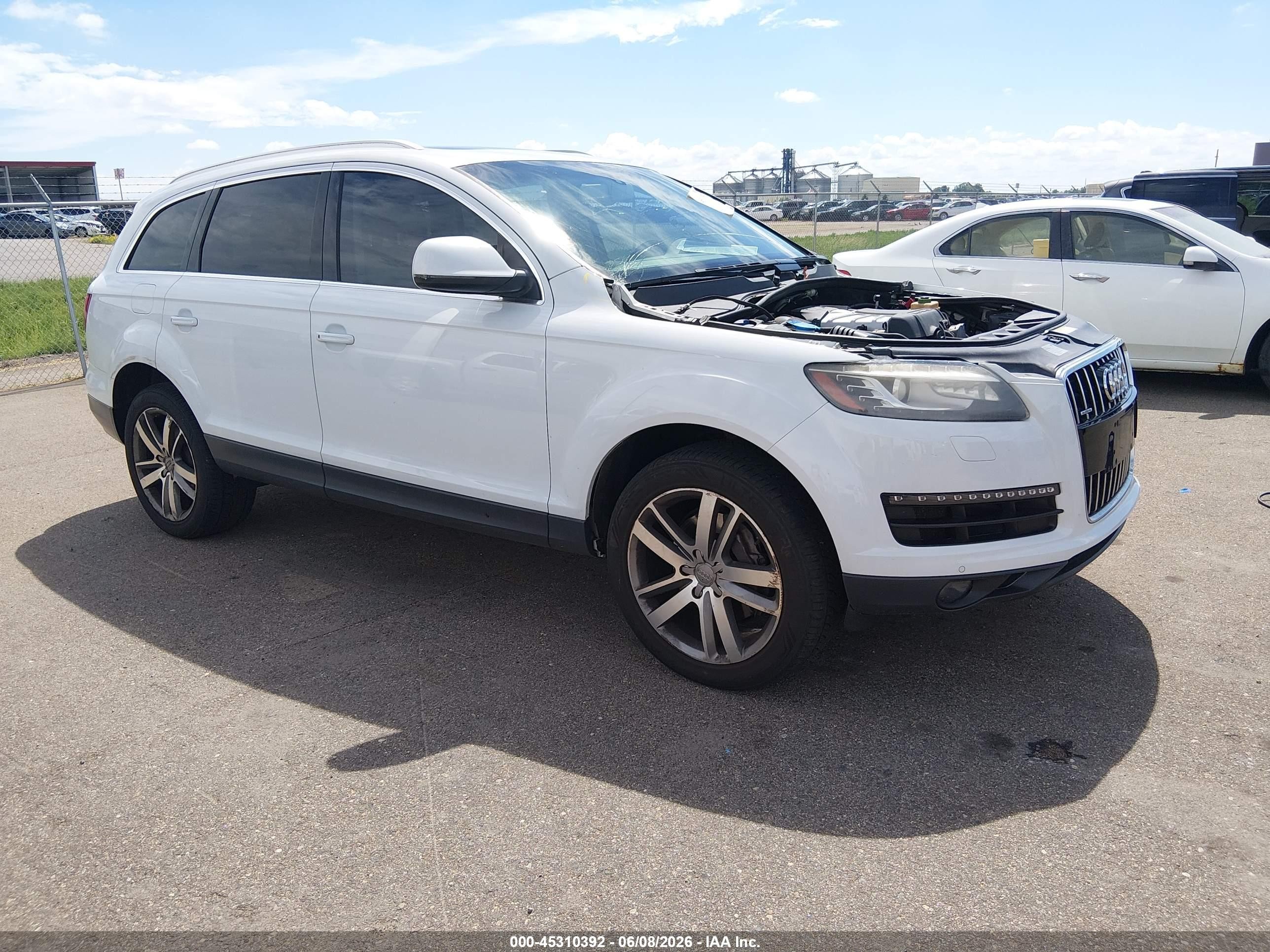 2014 Audi Q7 3.0t Premium White vin: WA1LGAFE8ED006933
