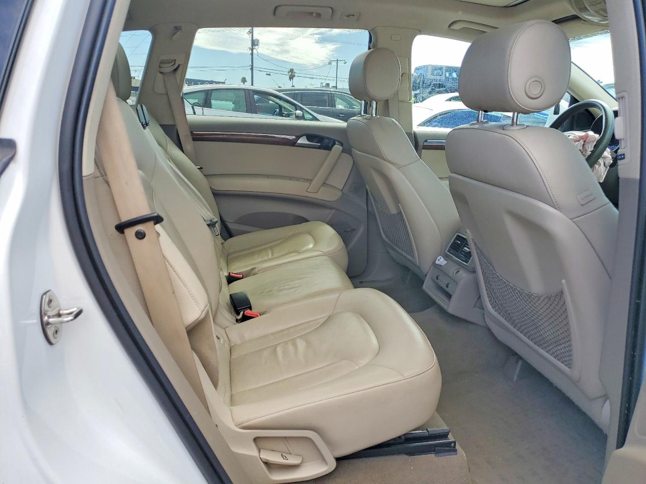 2014 Audi Q7 Premium Plus White vin: WA1LGAFE8ED016524