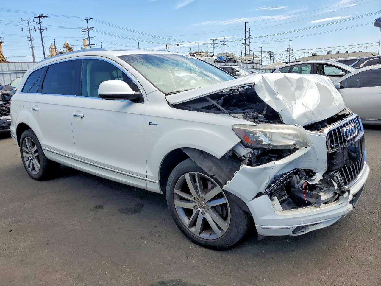 2014 Audi Q7 Premium Plus White vin: WA1LGAFE8ED016524