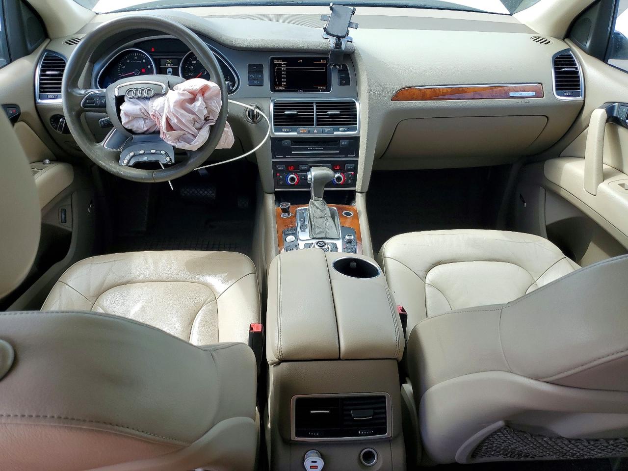 2014 Audi Q7 Premium Plus White vin: WA1LGAFE8ED016524