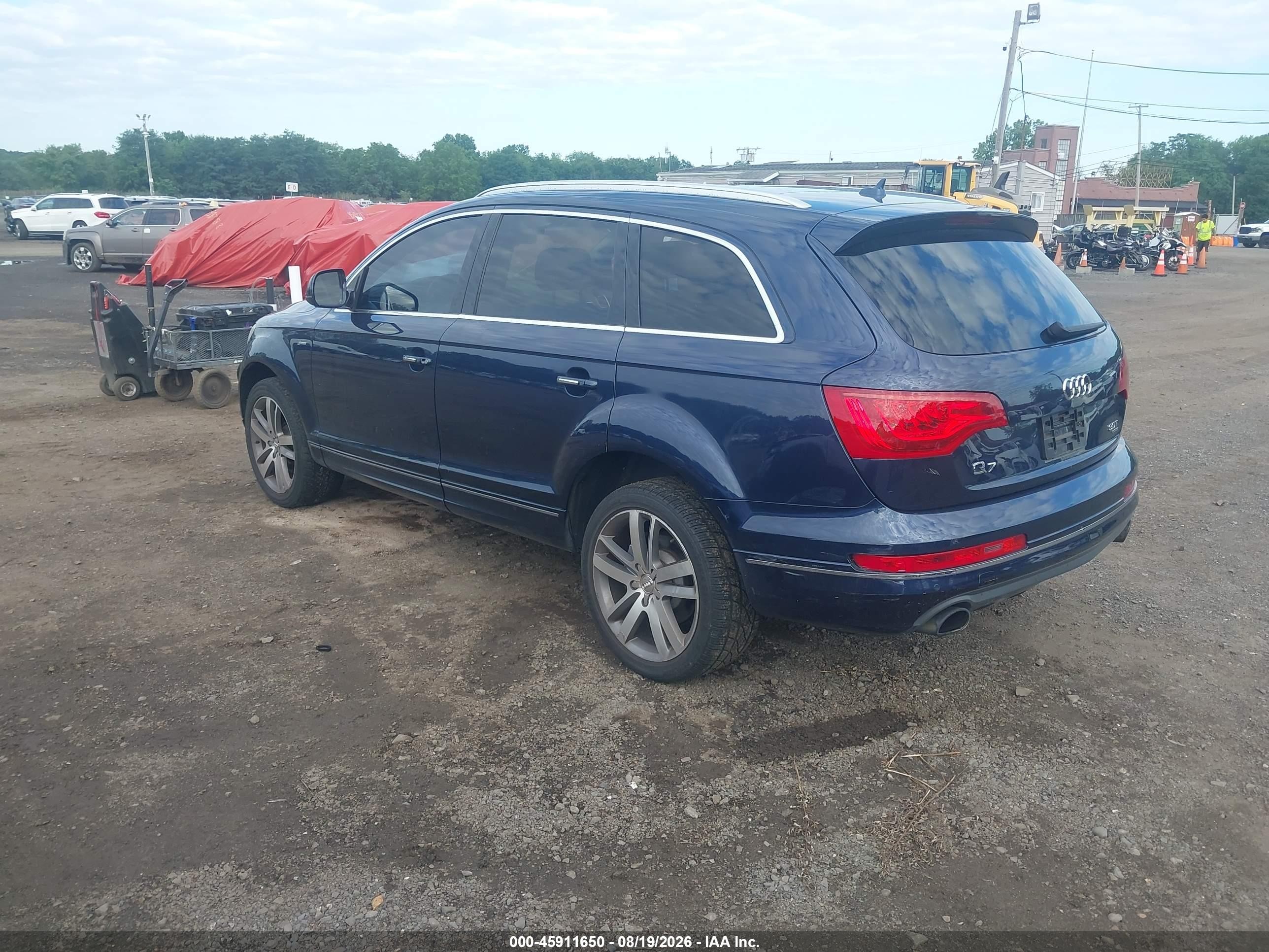 2014 Audi Q7 3.0t Premium Blue vin: WA1LGAFE8ED018452