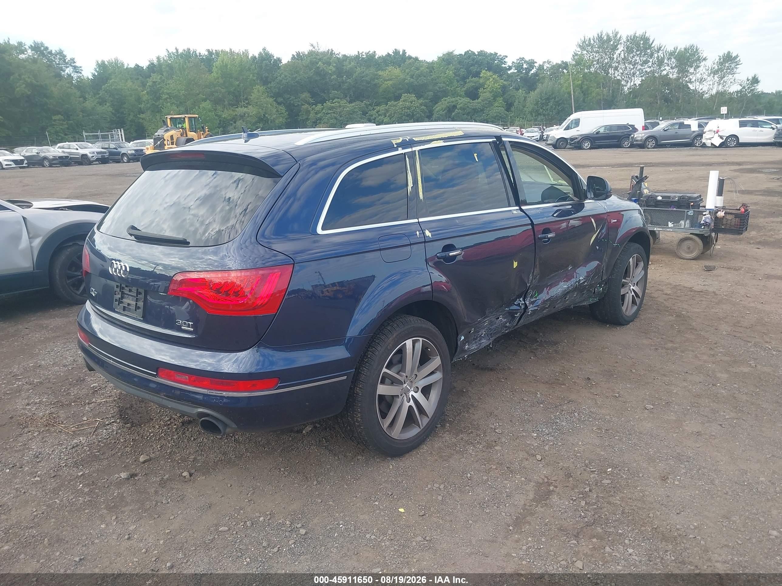 2014 Audi Q7 3.0t Premium Blue vin: WA1LGAFE8ED018452