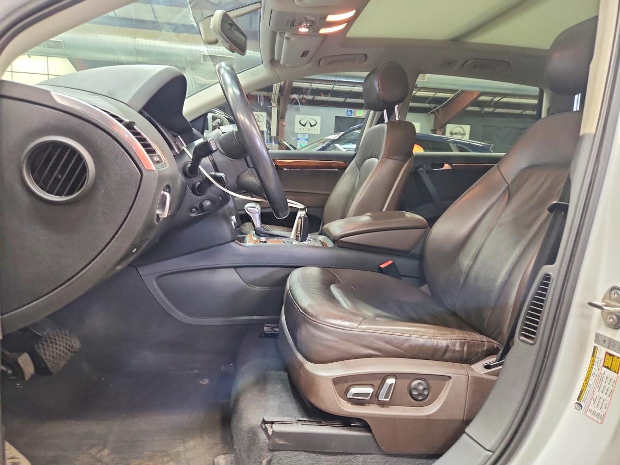 2014 Audi Q7 Premium Plus Белый vin: WA1LGAFE8ED019424