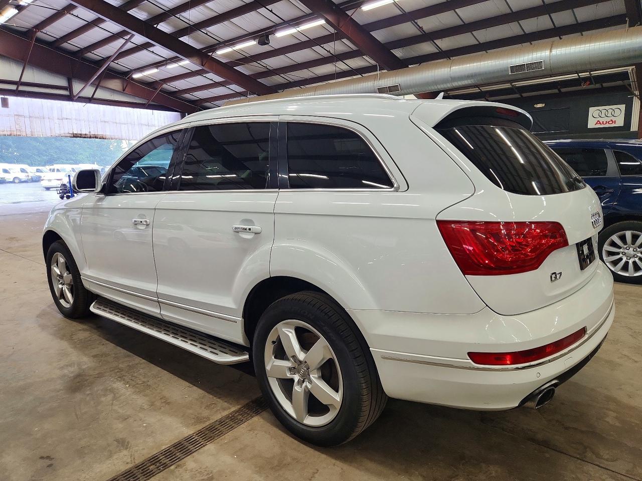 2014 Audi Q7 Premium Plus Белый vin: WA1LGAFE8ED019424