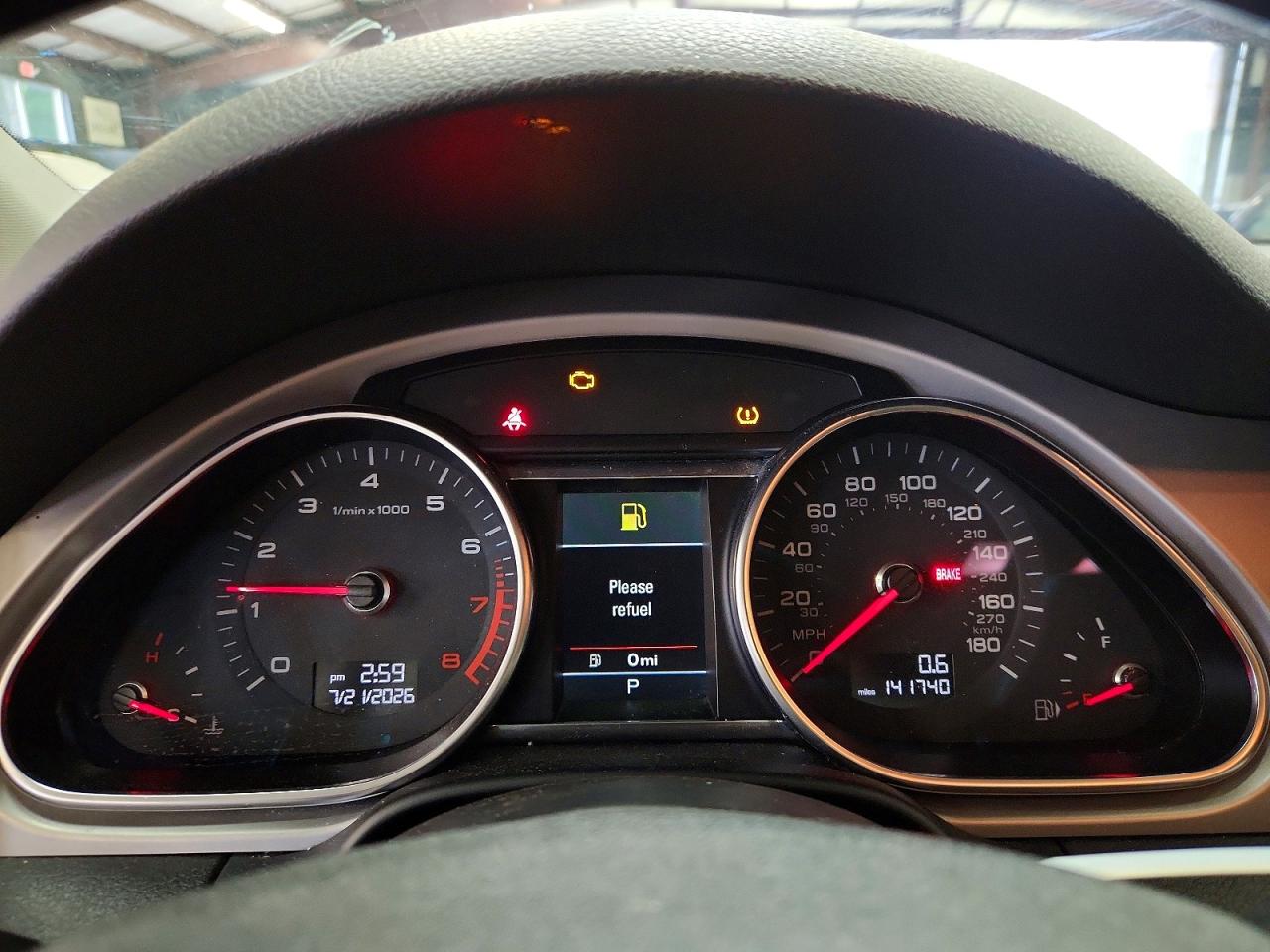2014 Audi Q7 Premium Plus Белый vin: WA1LGAFE8ED019424
