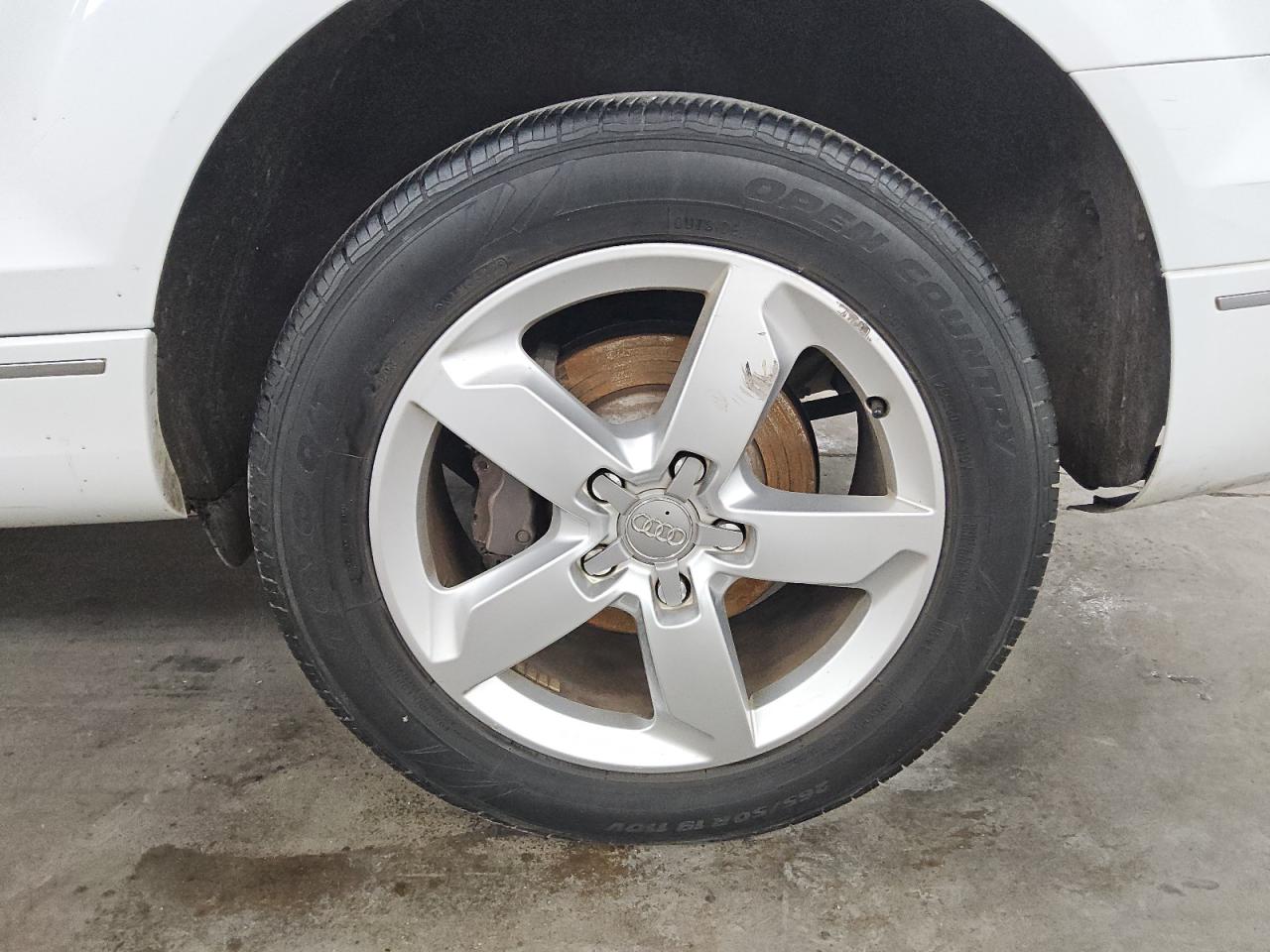 2015 Audi Q7 Premium Plus White vin: WA1LGAFE8FD020252 Damage: Left Rear Wheel, Curb Rash, 5 To 6 Inches