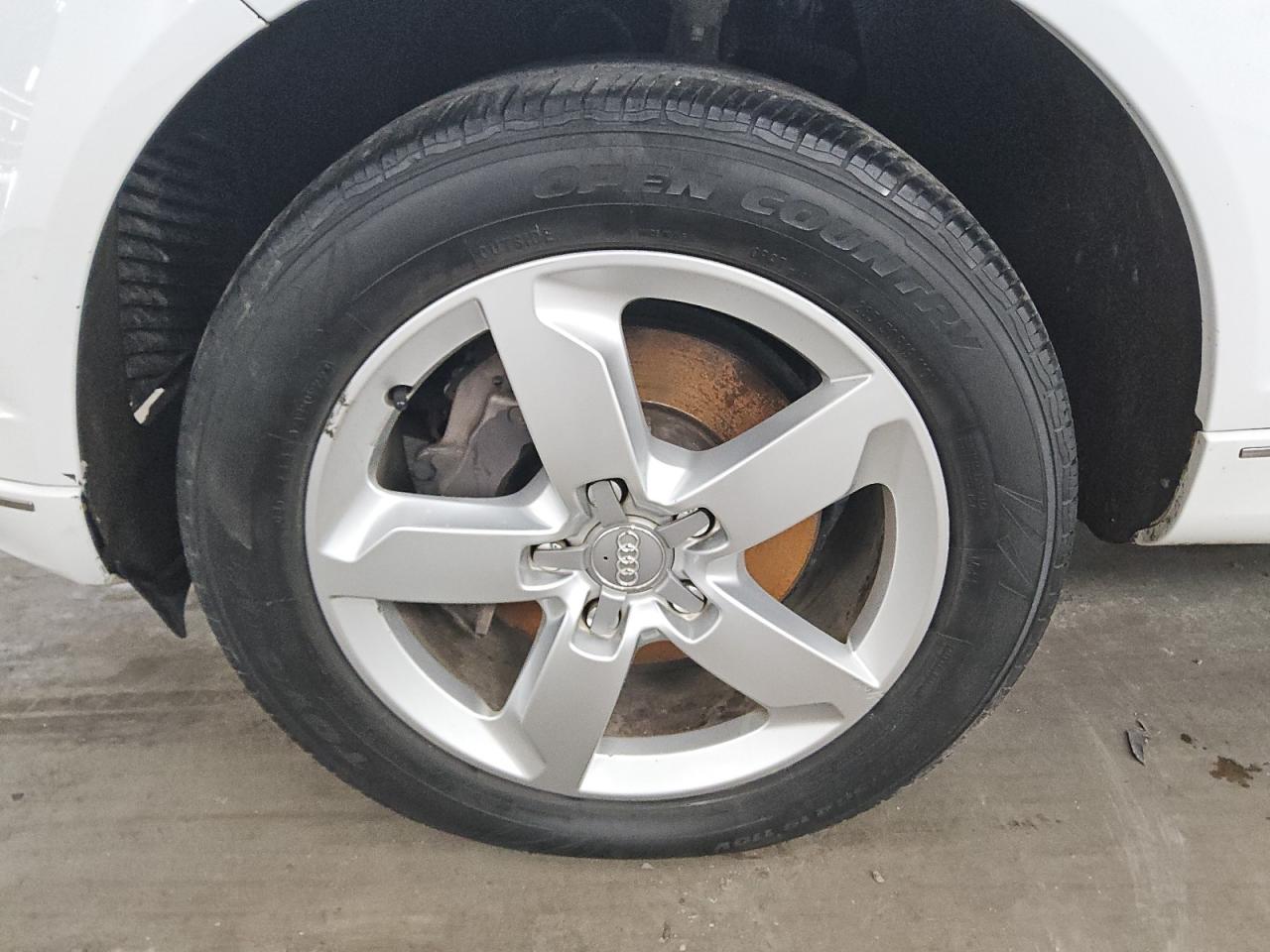 2015 Audi Q7 Premium Plus White vin: WA1LGAFE8FD020252 Damage: Left Front Wheel, Curb Rash, 3 To 4 Inches