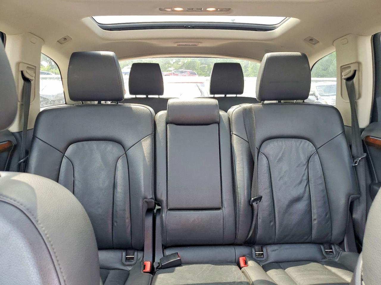 2015 Audi Q7 Premium Plus Синий vin: WA1LGAFE8FD025256