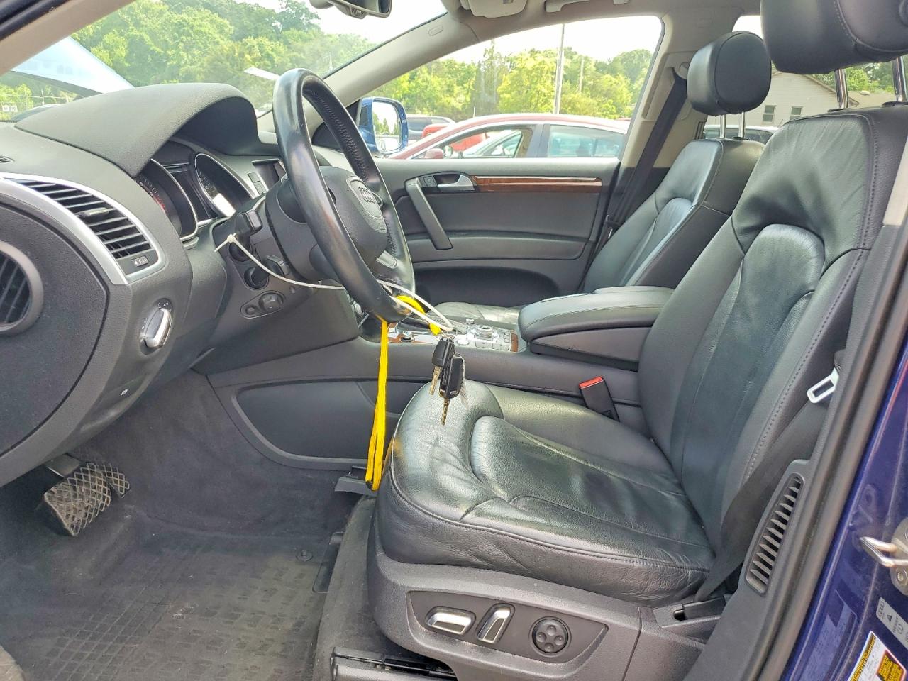 2015 Audi Q7 Premium Plus Синий vin: WA1LGAFE8FD025256