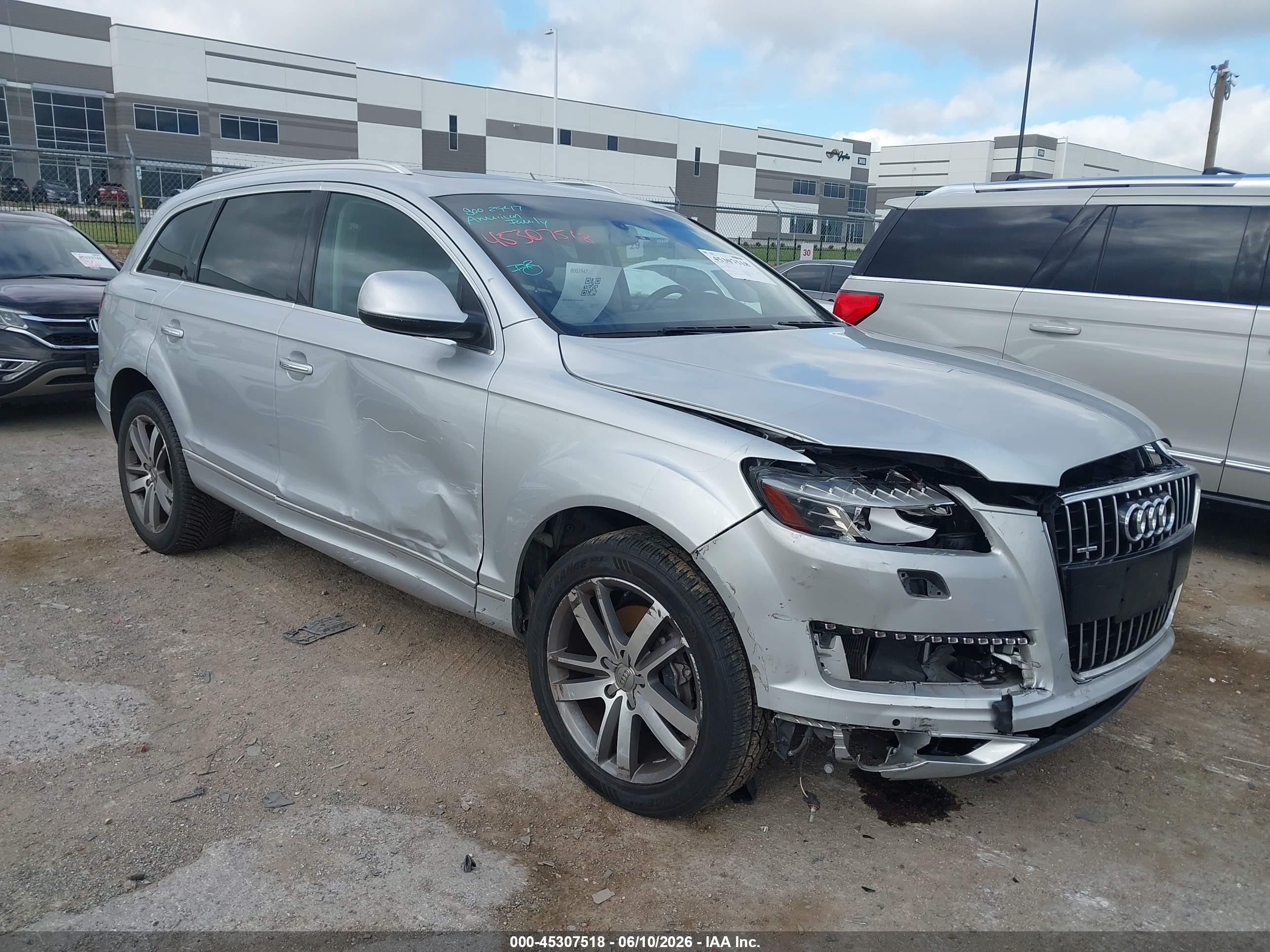 2015 Audi Q7 3.0t Premium Silver vin: WA1LGAFE8FD031333