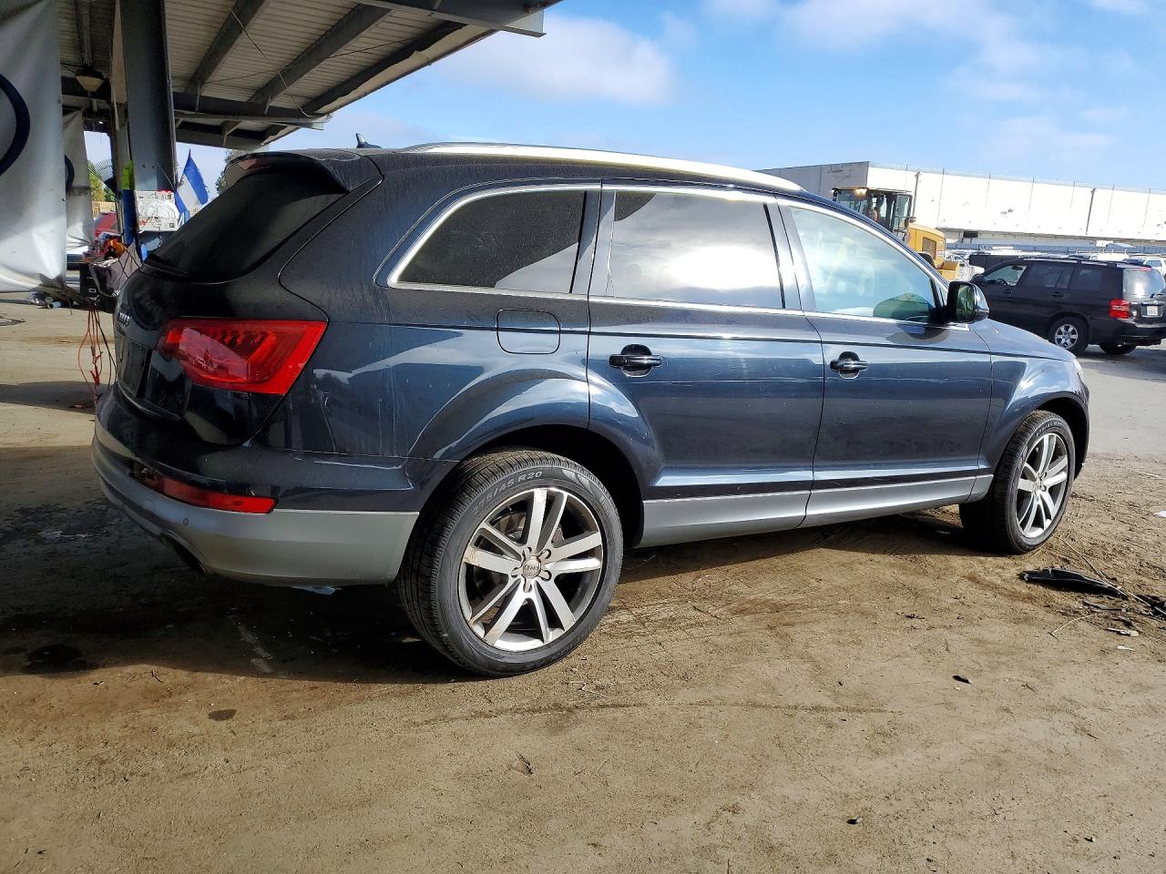 2011 Audi Q7 Premium Plus Синий vin: WA1LGAFE9CD006310