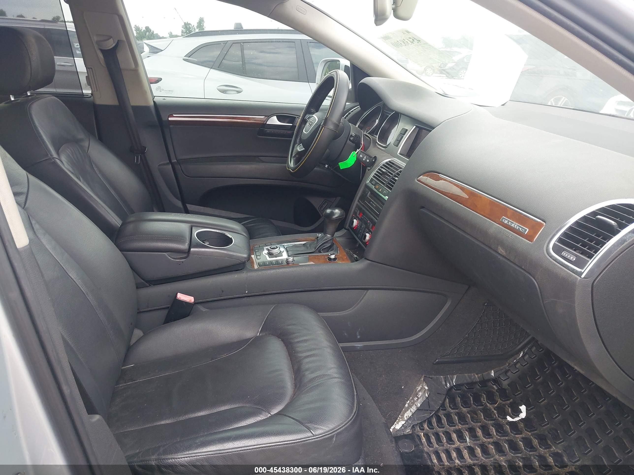 2013 Audi Q7 3.0t Premium Silver vin: WA1LGAFE9DD002386