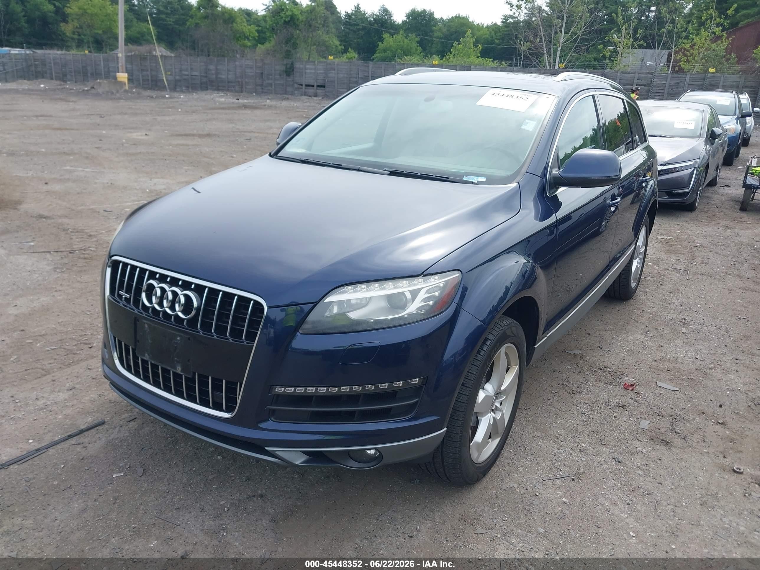 2013 Audi Q7 3.0t Premium Blue vin: WA1LGAFE9DD004381