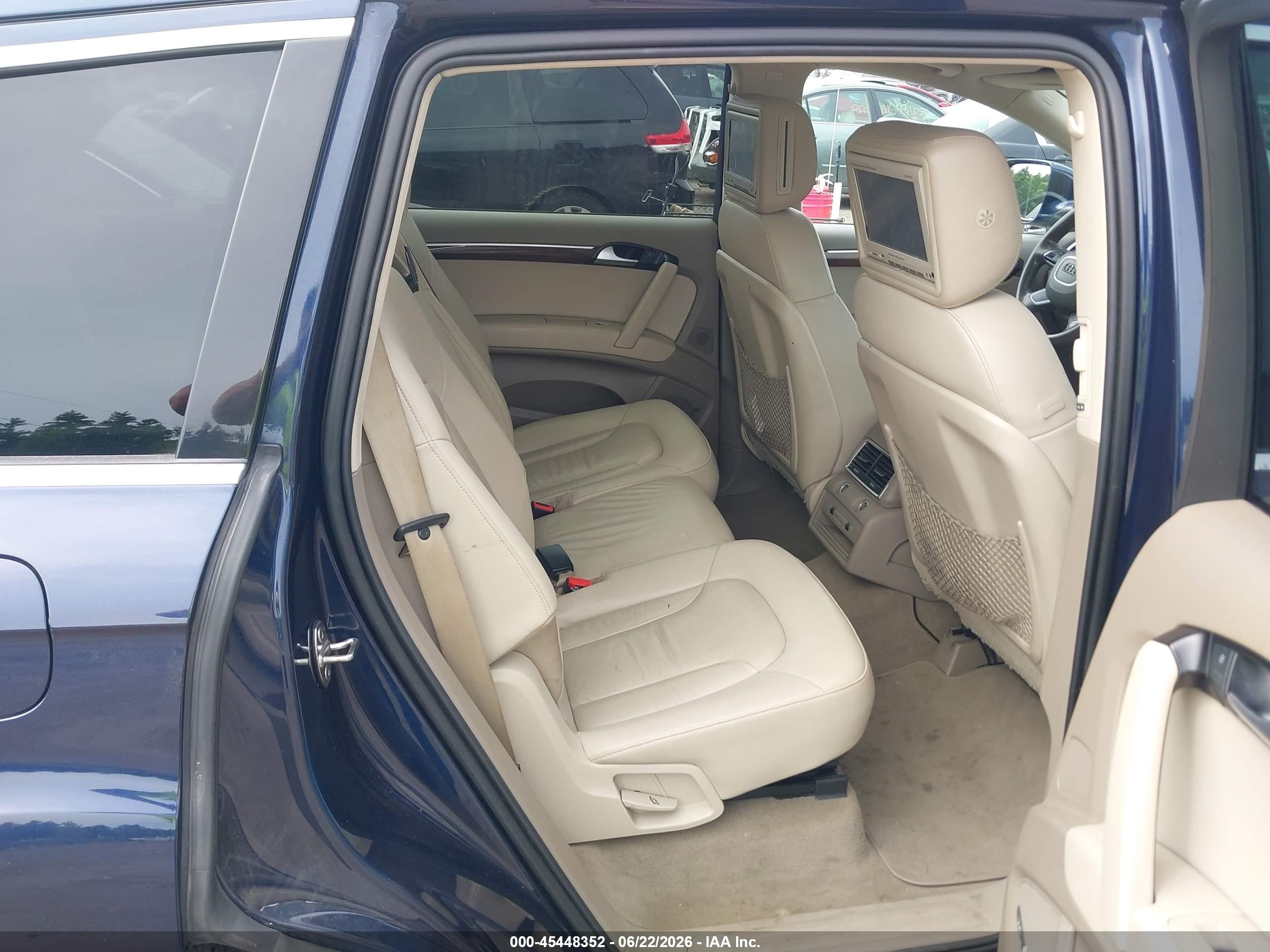 2013 Audi Q7 3.0t Premium Blue vin: WA1LGAFE9DD004381
