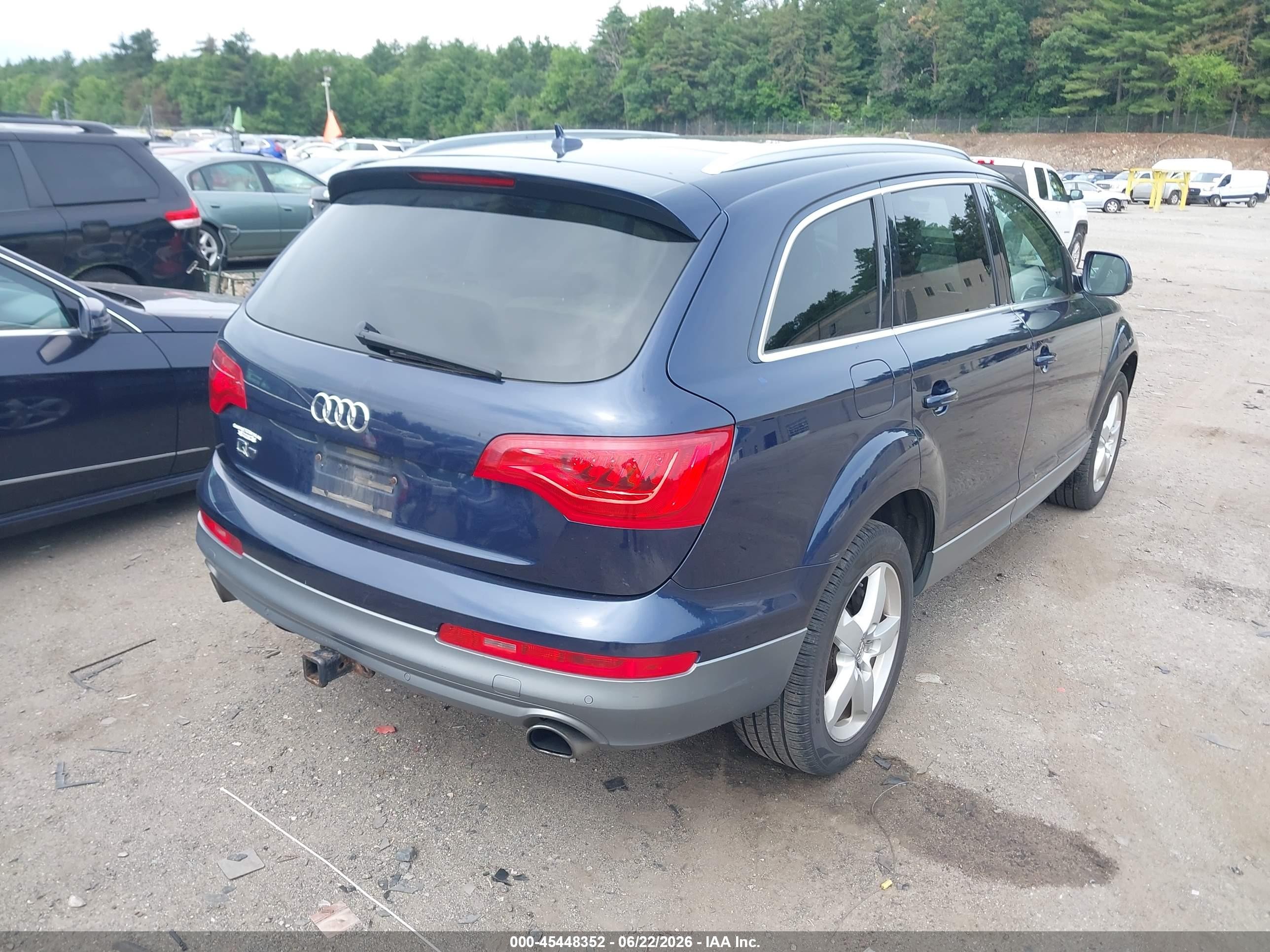 2013 Audi Q7 3.0t Premium Blue vin: WA1LGAFE9DD004381