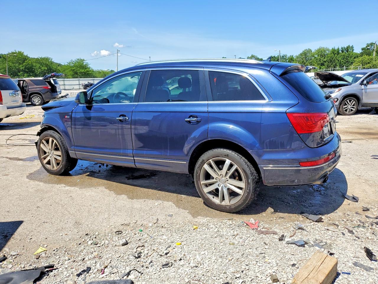 2014 Audi Q7 Premium Plus Blue vin: WA1LGAFE9ED012210