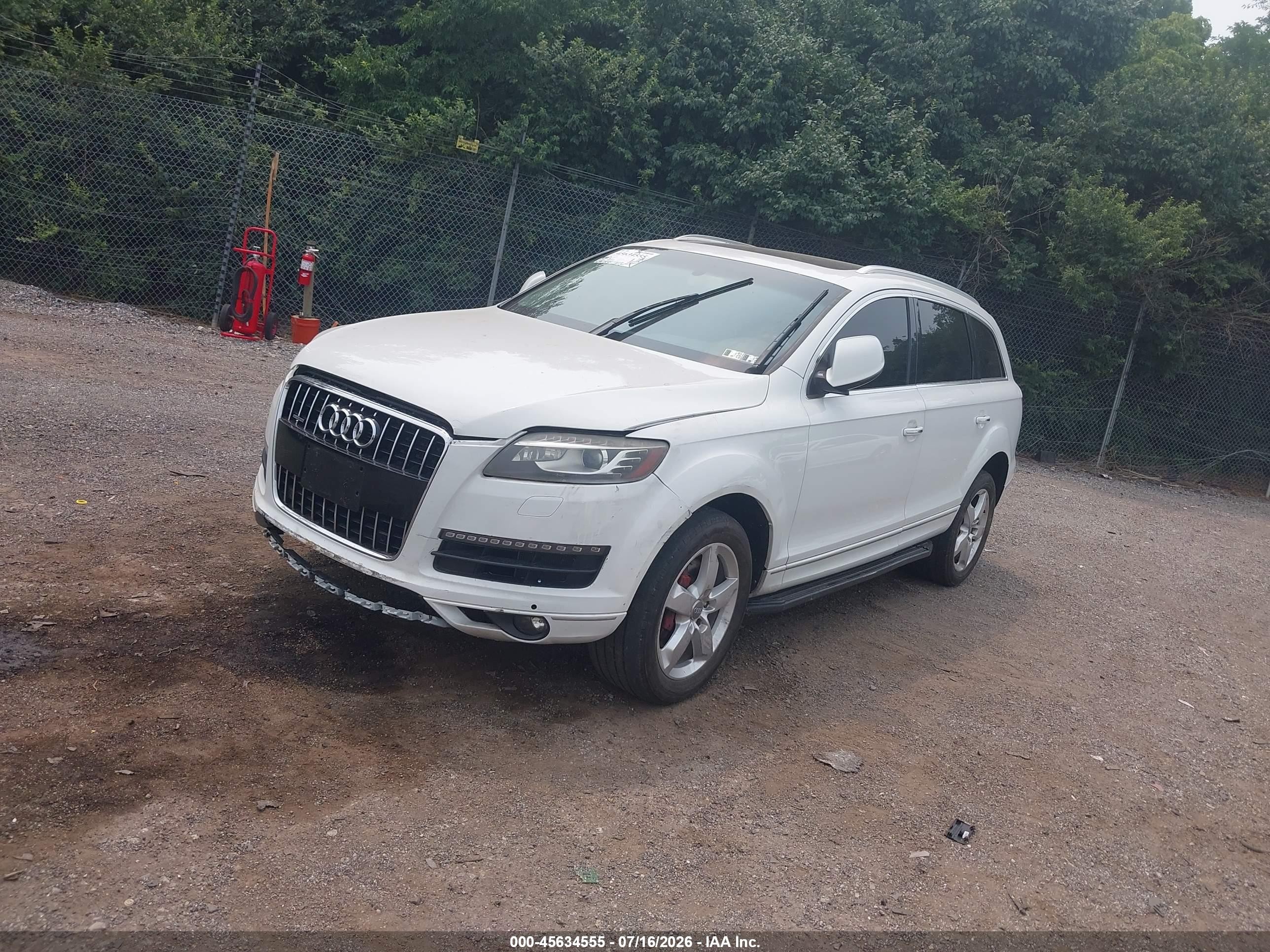 2014 Audi Q7 3.0t Premium White vin: WA1LGAFE9ED017858