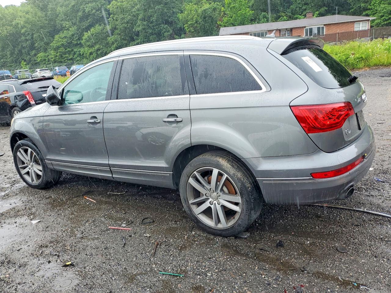 2015 Audi Q7 Premium Plus Gray vin: WA1LGAFE9FD001578