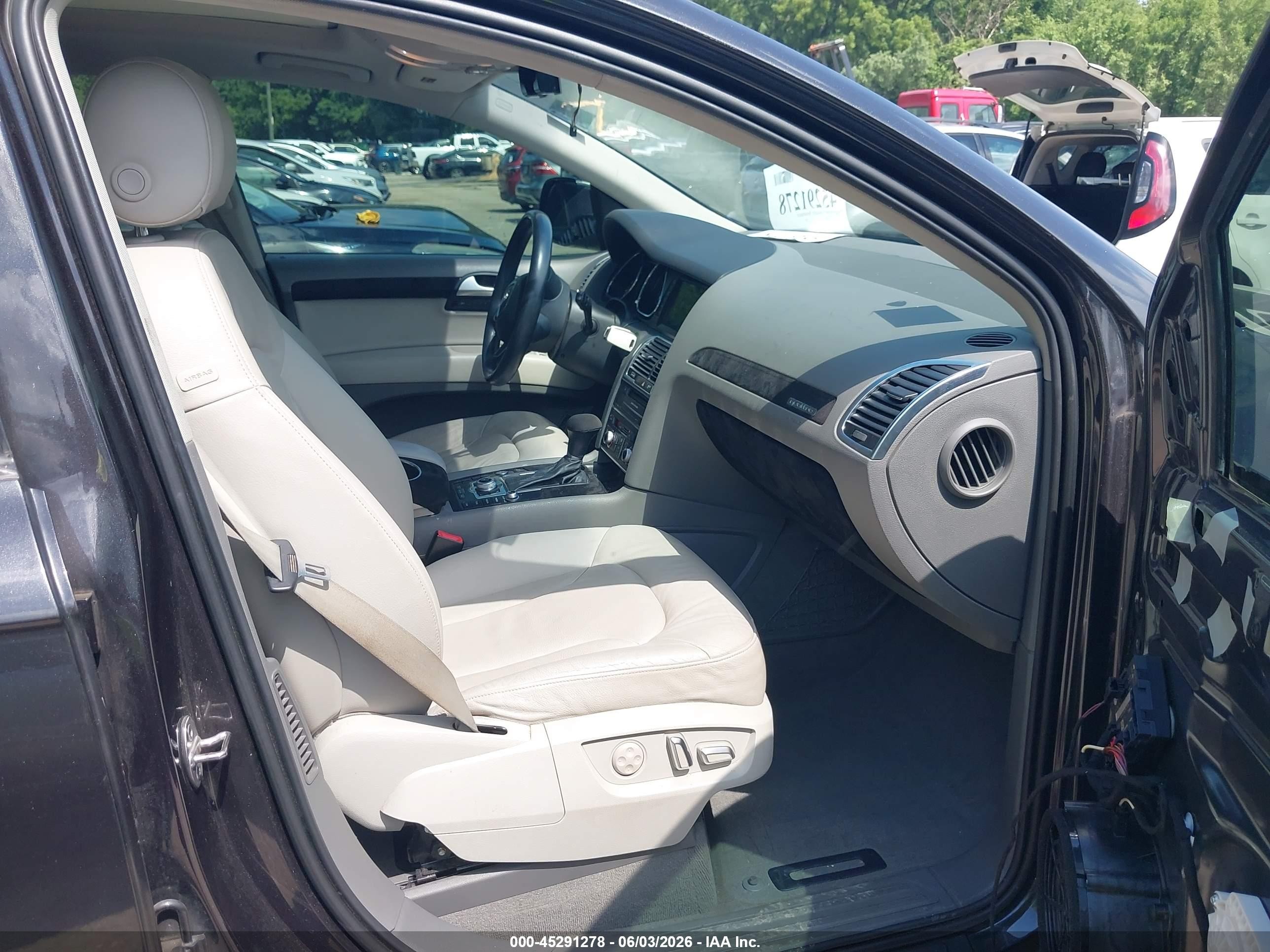 2015 Audi Q7 3.0t Premium Black vin: WA1LGAFE9FD002469