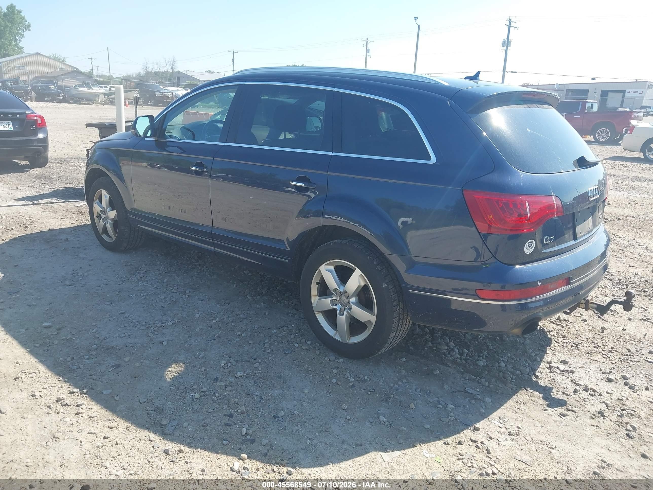 2015 Audi Q7 3.0t Premium Синий vin: WA1LGAFE9FD014234