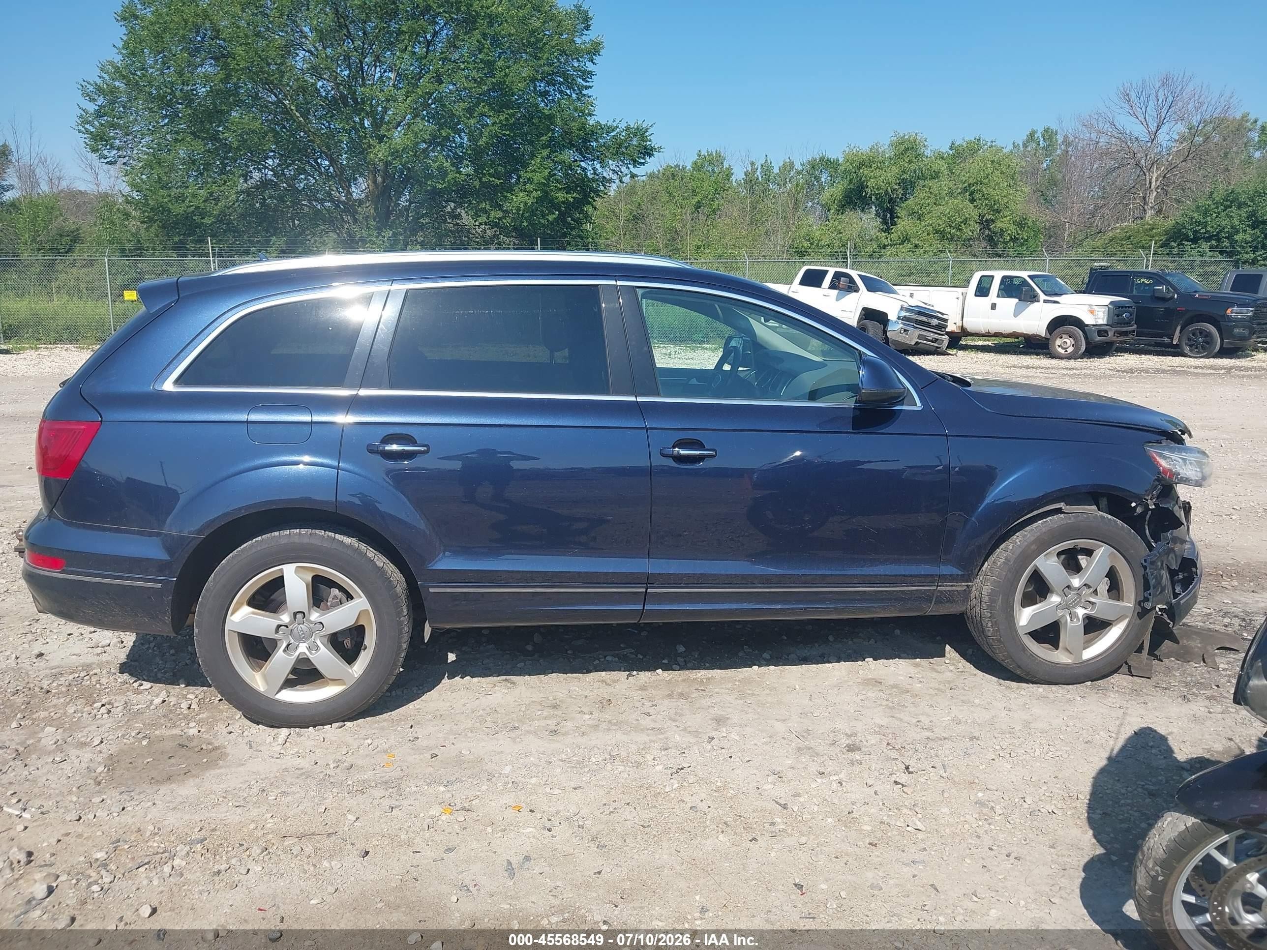 2015 Audi Q7 3.0t Premium Синий vin: WA1LGAFE9FD014234